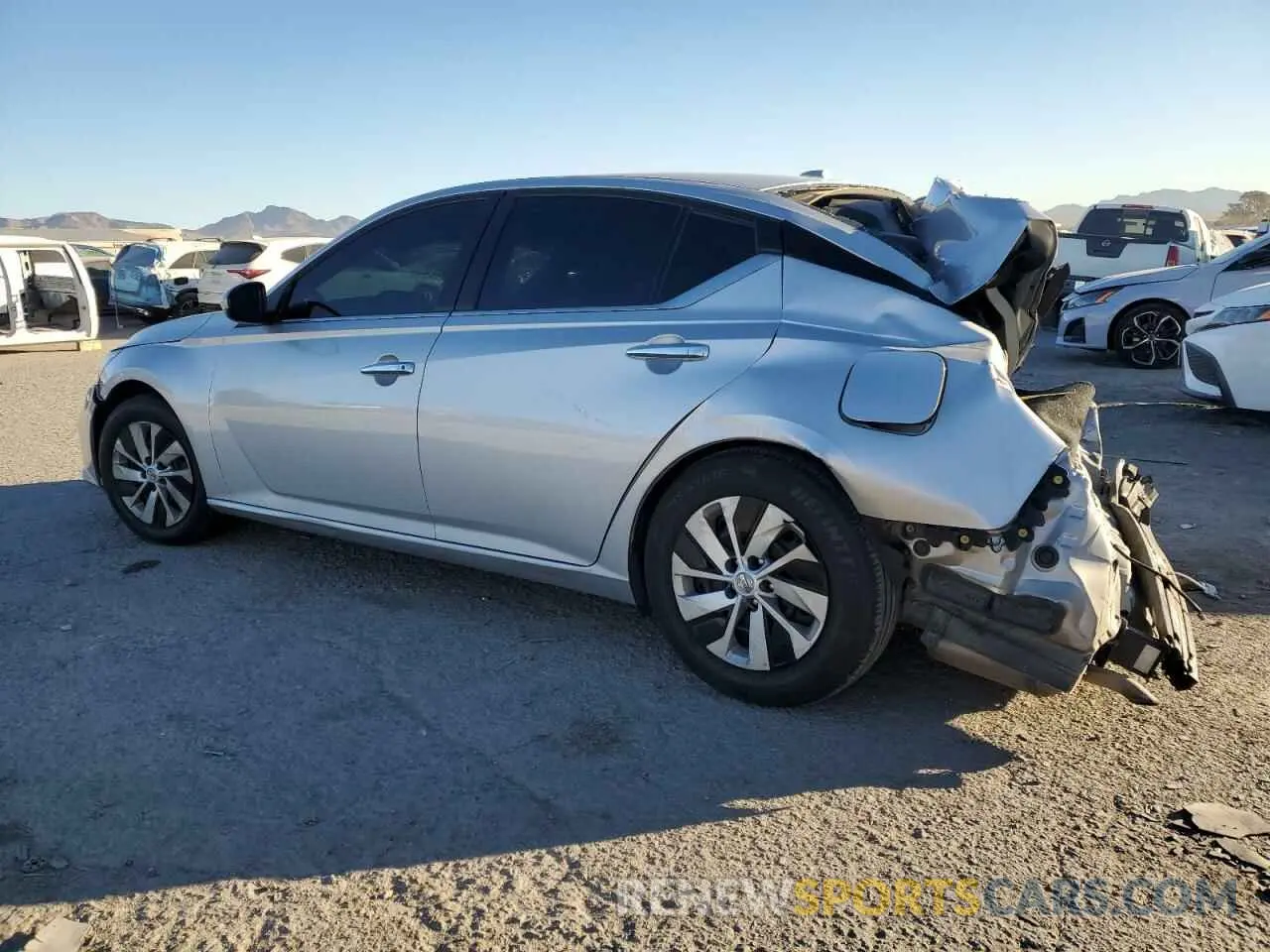 2 Photograph of a damaged car 1N4BL4BV1KC204152 NISSAN ALTIMA 2019