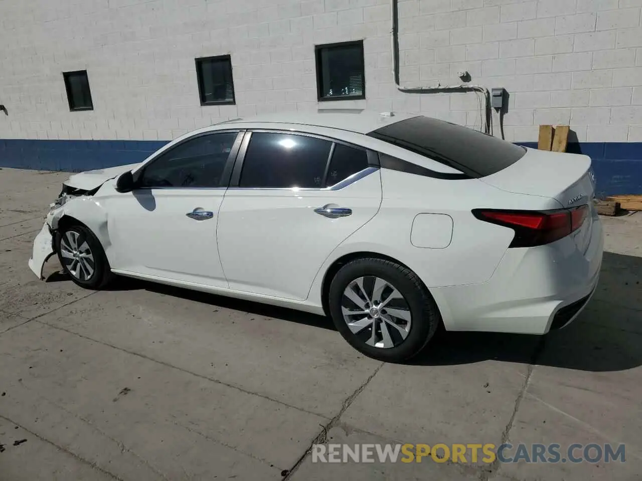 2 Photograph of a damaged car 1N4BL4BV1KC239256 NISSAN ALTIMA 2019