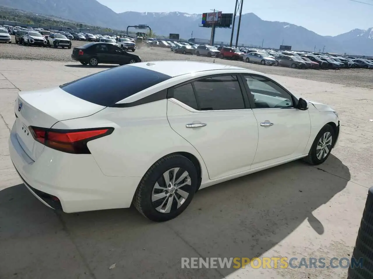 3 Photograph of a damaged car 1N4BL4BV1KC239256 NISSAN ALTIMA 2019
