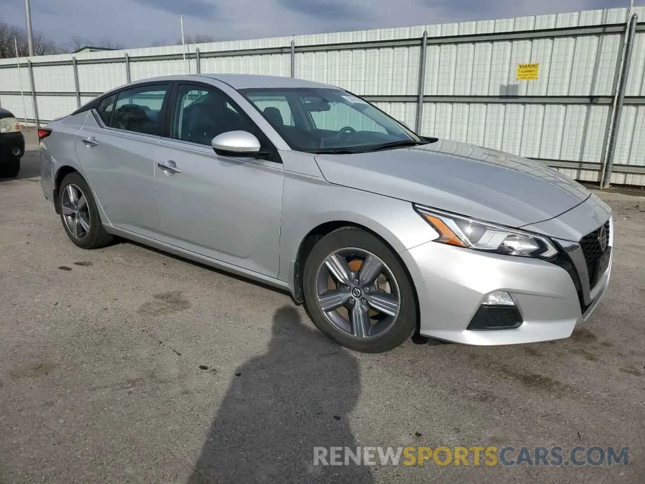 4 Photograph of a damaged car 1N4BL4BV1KC250063 NISSAN ALTIMA 2019