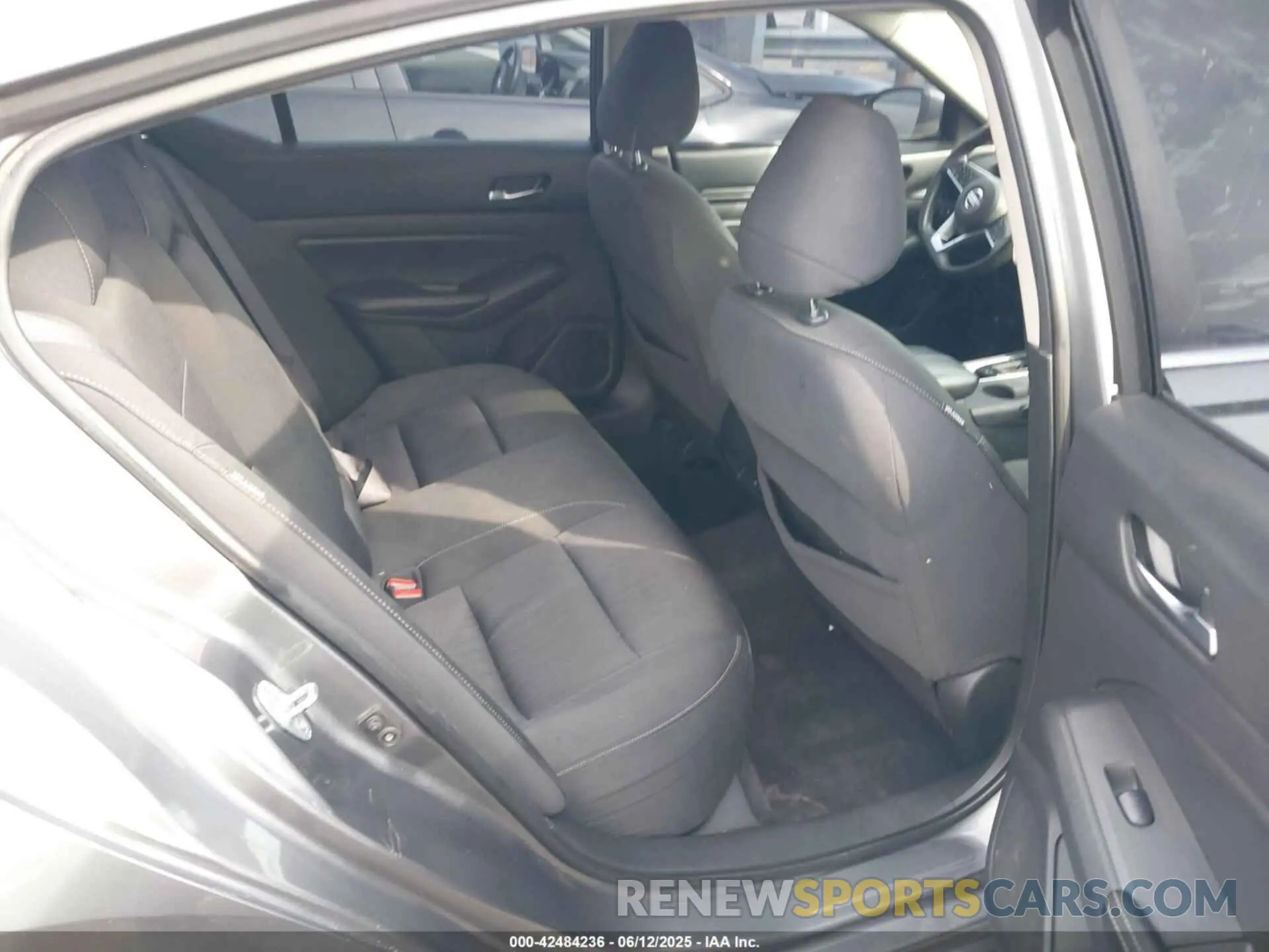 8 Фотография поврежденного автомобиля 1N4BL4BV2KC148027 NISSAN ALTIMA 2019