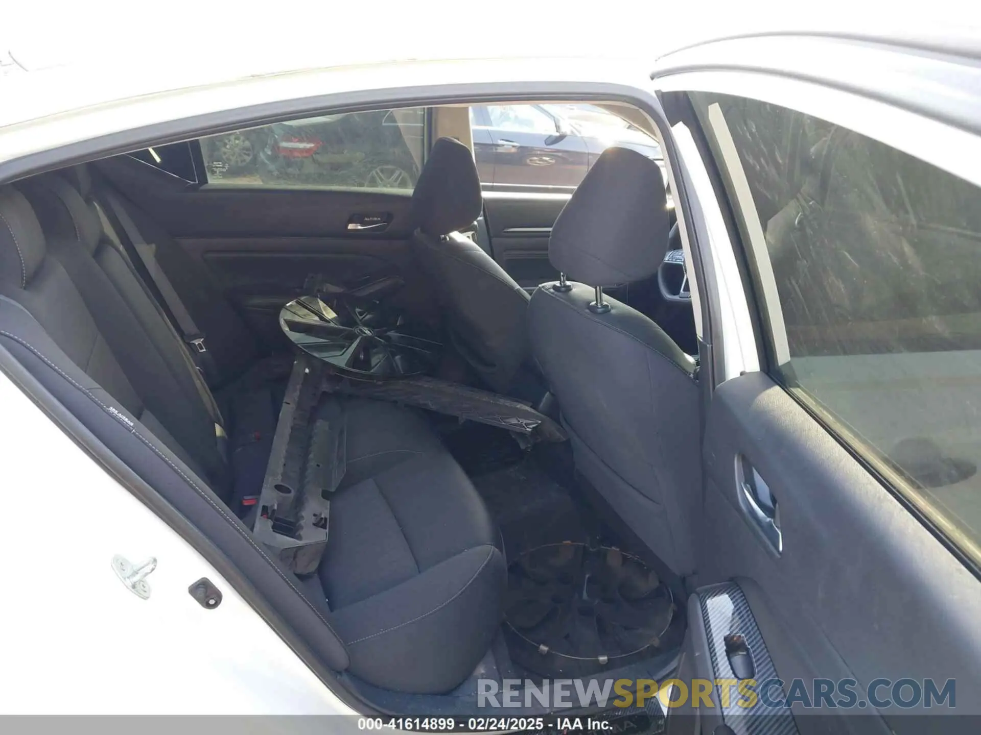 8 Фотография поврежденного автомобиля 1N4BL4BV2KC169184 NISSAN ALTIMA 2019