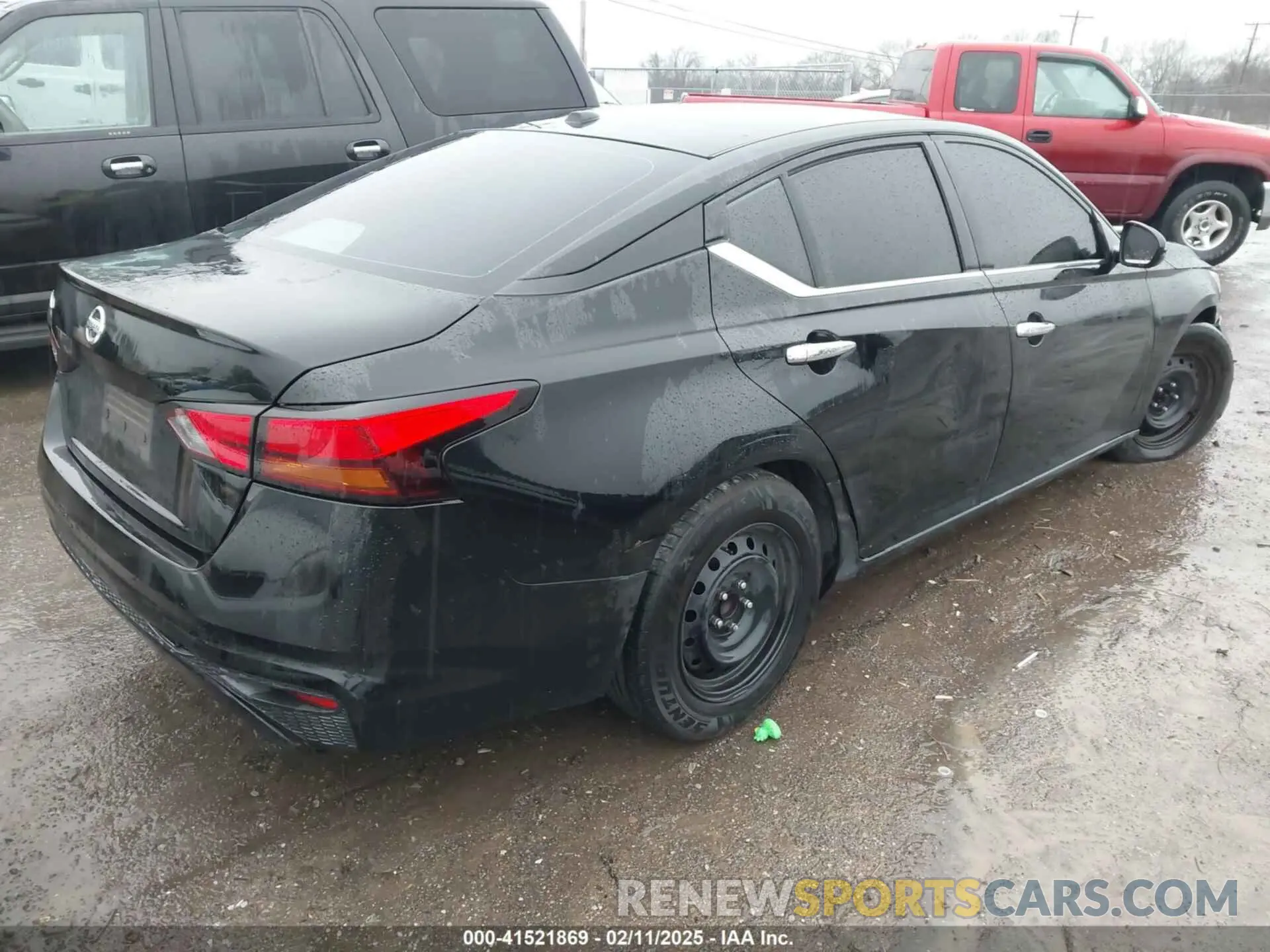 4 Photograph of a damaged car 1N4BL4BV2KC203804 NISSAN ALTIMA 2019