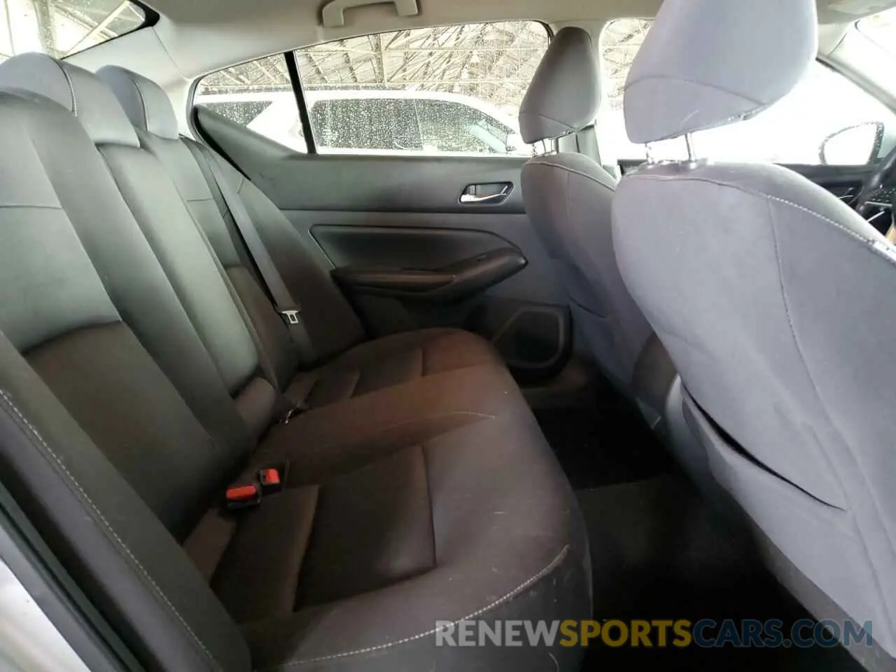 10 Photograph of a damaged car 1N4BL4BV2KC213118 NISSAN ALTIMA 2019