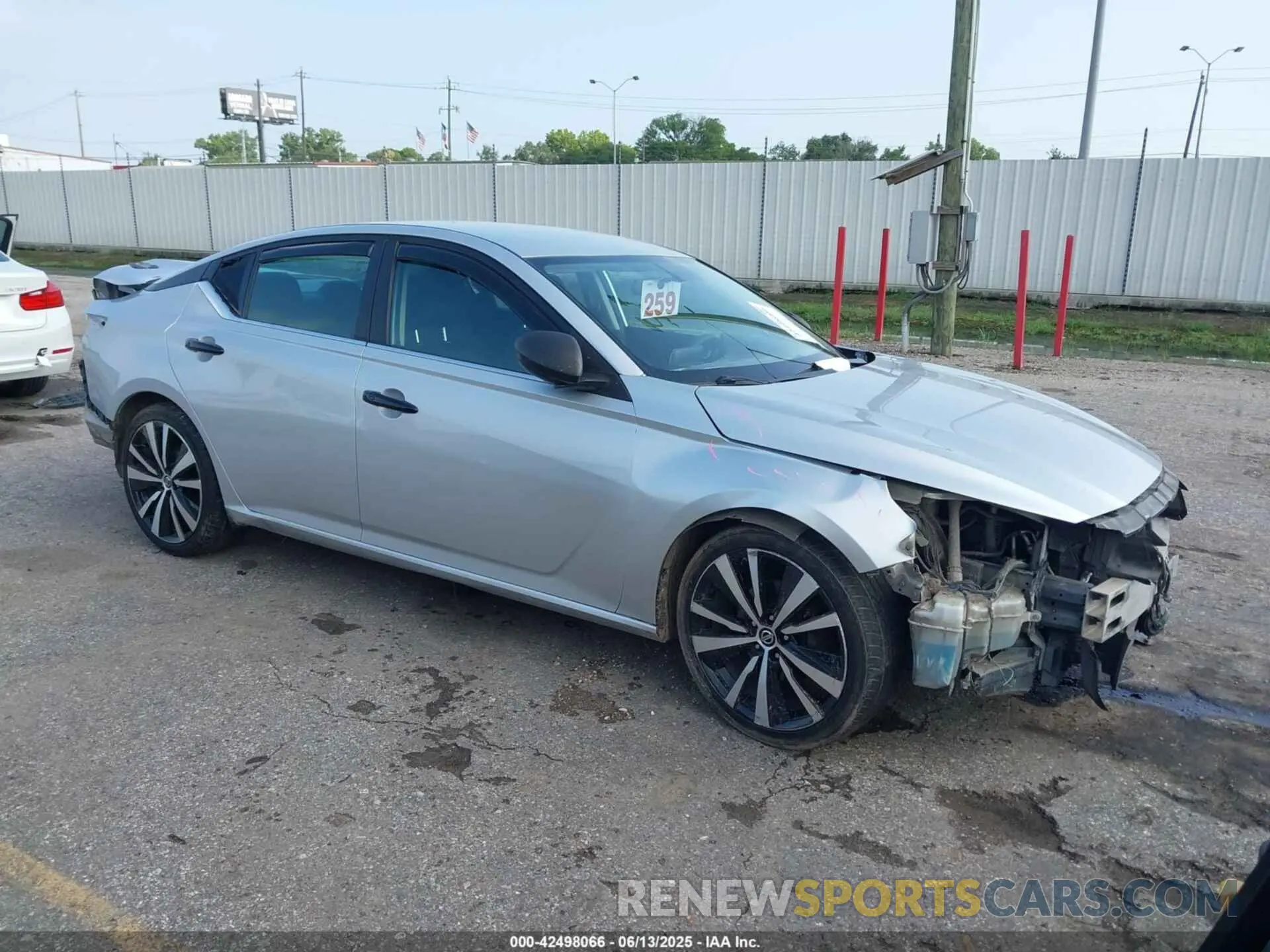 1 Photograph of a damaged car 1N4BL4BV2KC217685 NISSAN ALTIMA 2019