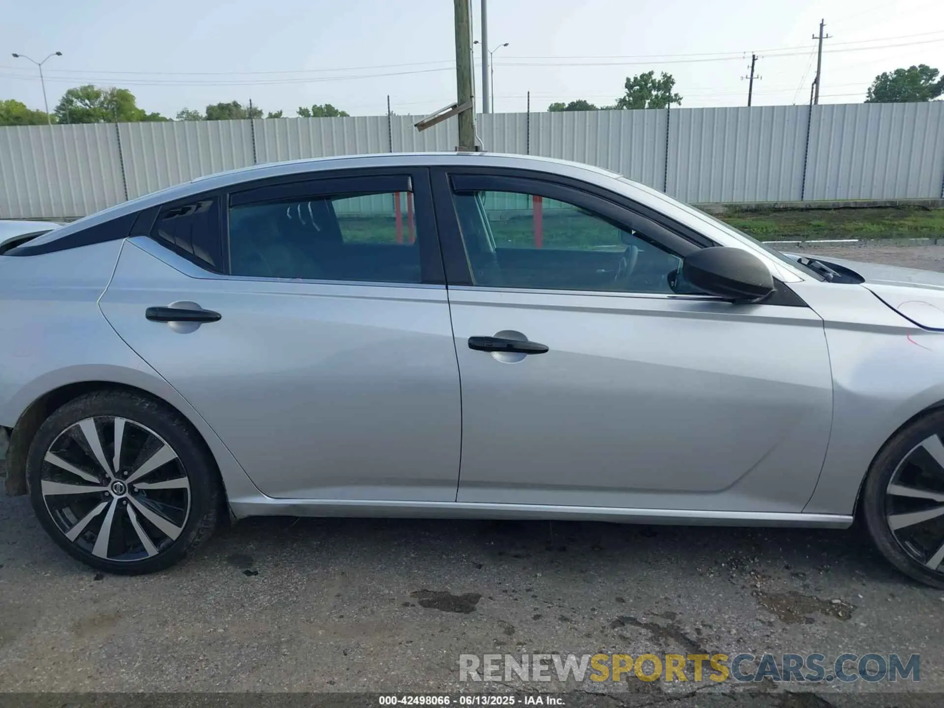 13 Photograph of a damaged car 1N4BL4BV2KC217685 NISSAN ALTIMA 2019