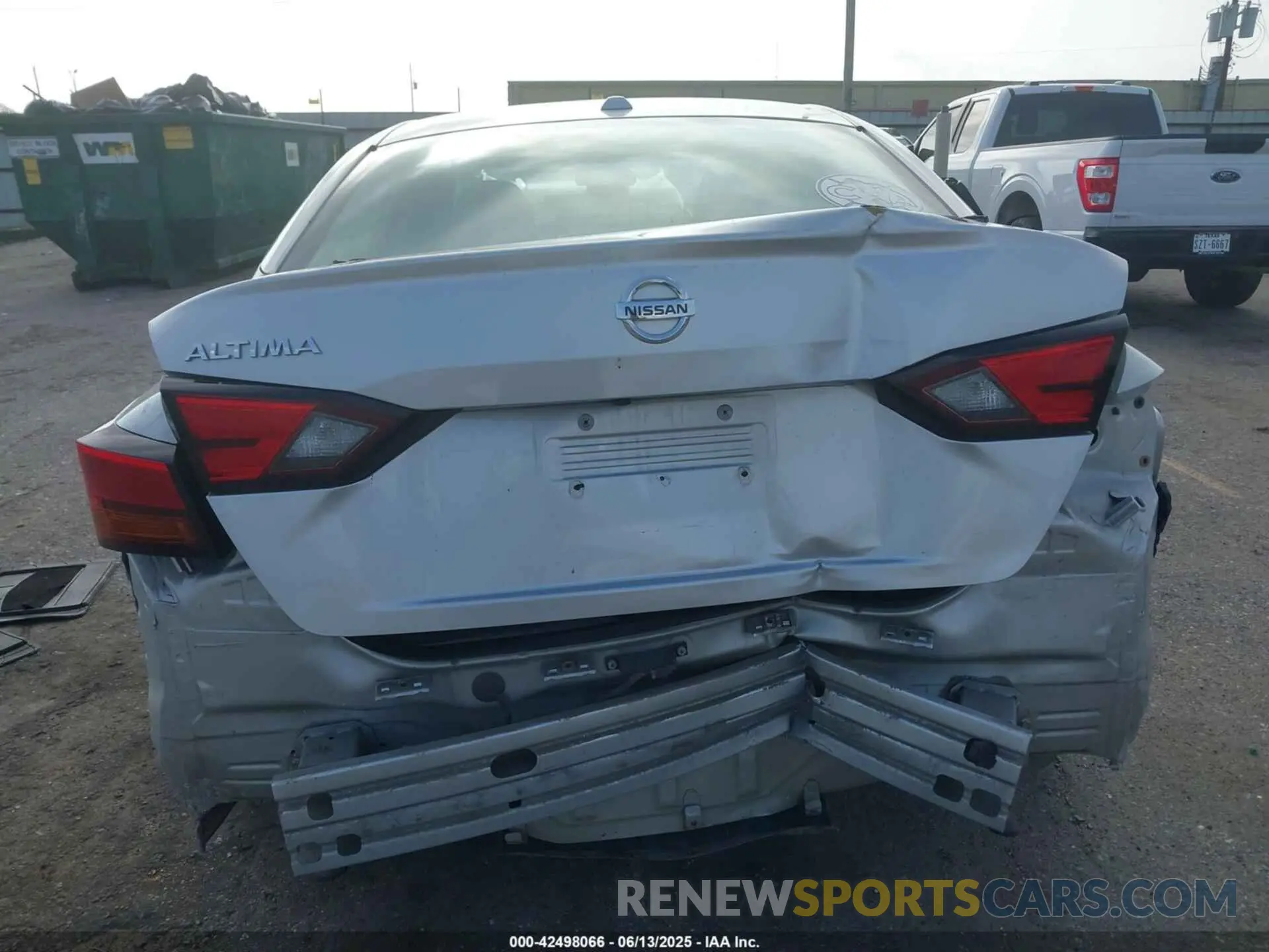 16 Photograph of a damaged car 1N4BL4BV2KC217685 NISSAN ALTIMA 2019