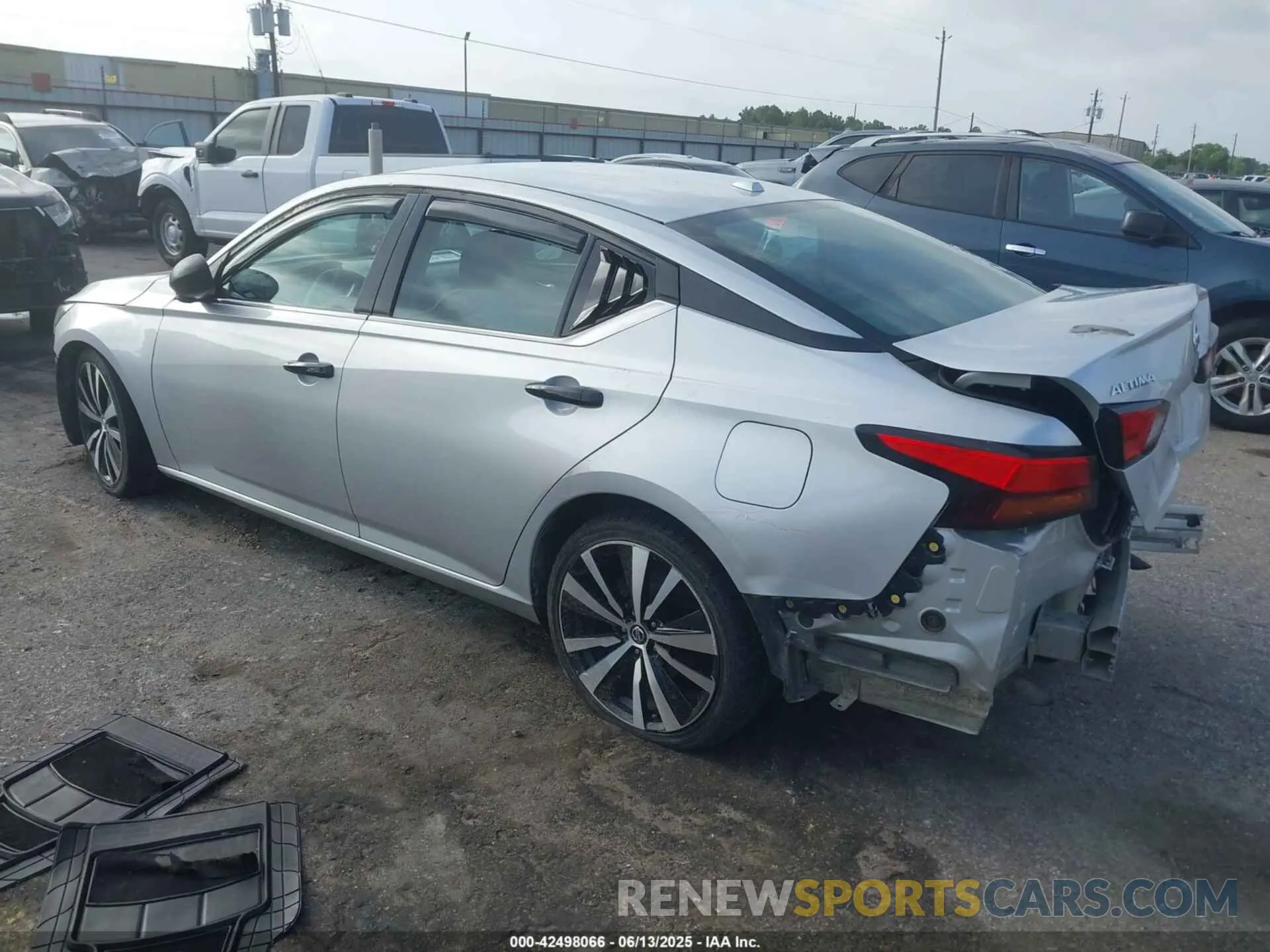 3 Photograph of a damaged car 1N4BL4BV2KC217685 NISSAN ALTIMA 2019