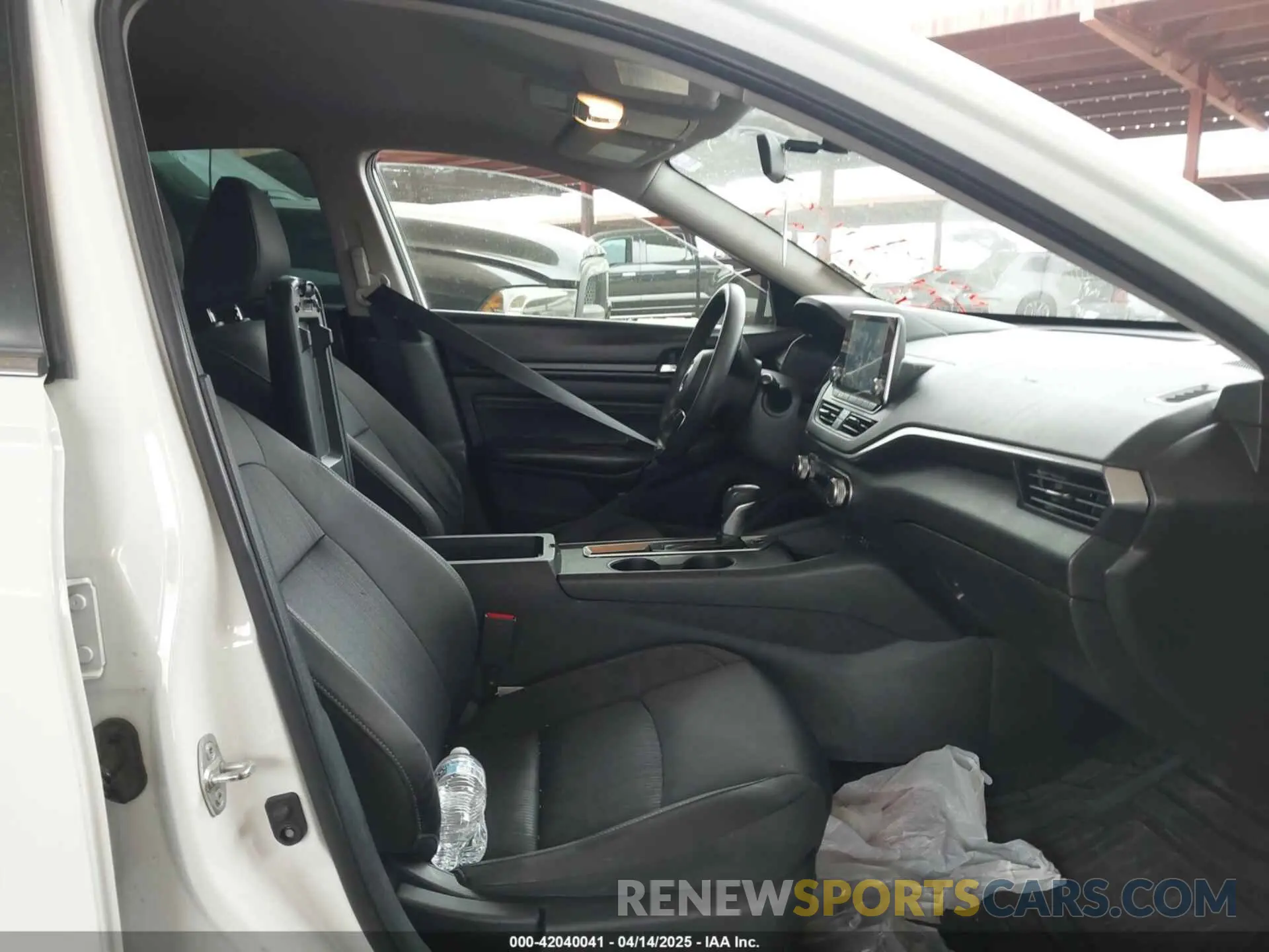 5 Photograph of a damaged car 1N4BL4BV2KC221297 NISSAN ALTIMA 2019