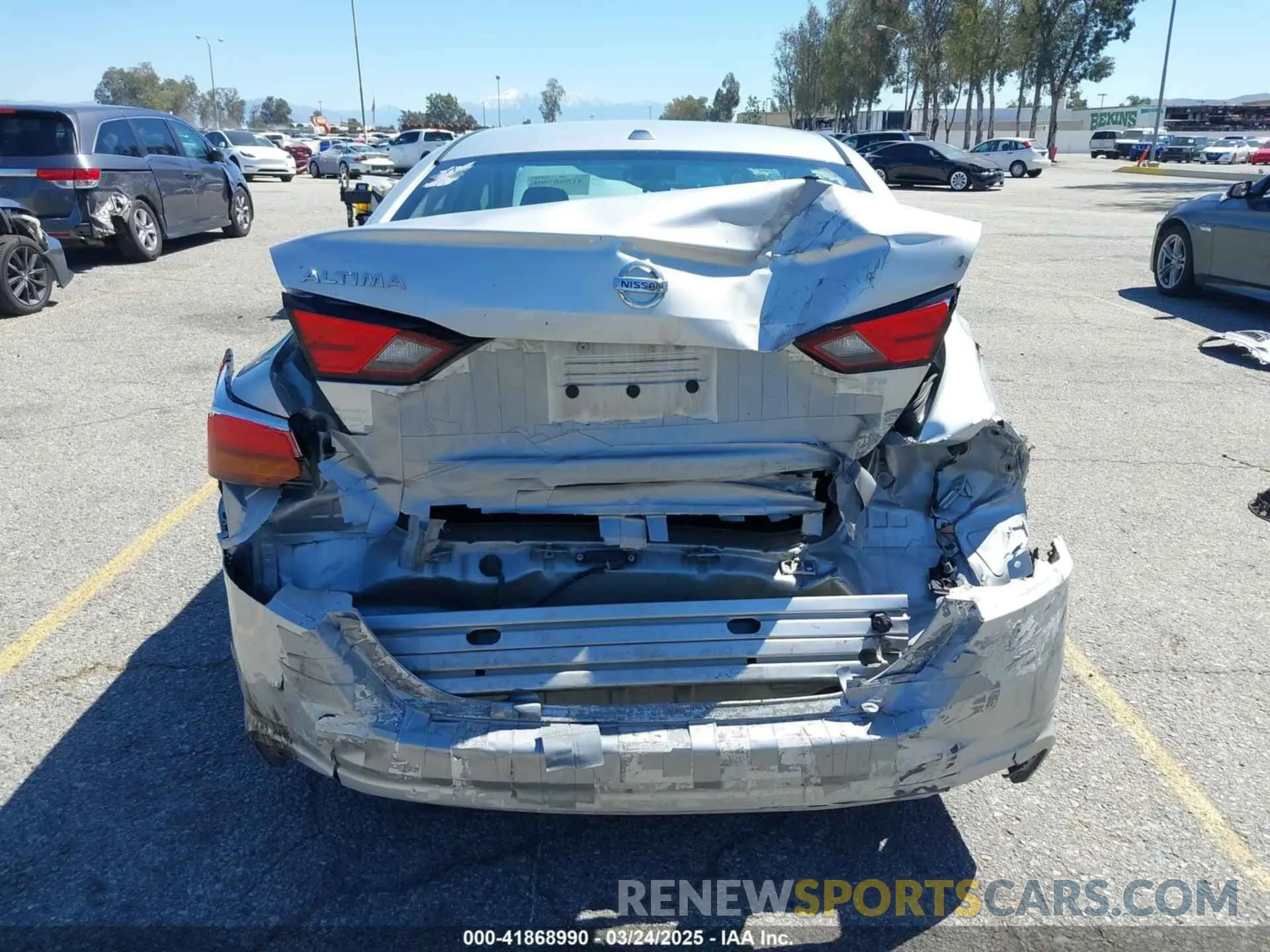 16 Photograph of a damaged car 1N4BL4BV2KC226614 NISSAN ALTIMA 2019