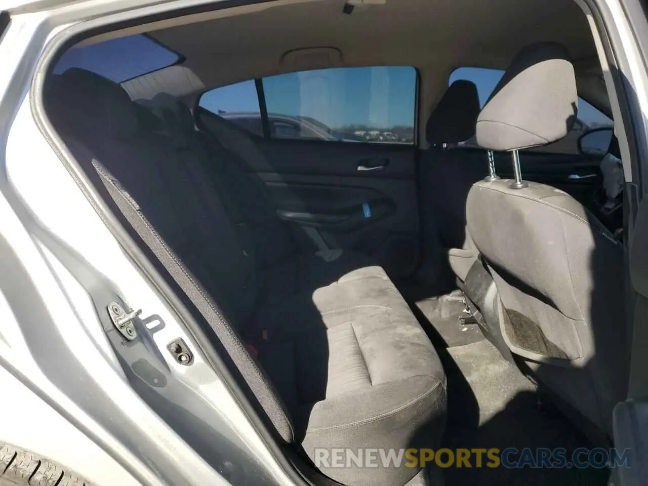 11 Photograph of a damaged car 1N4BL4BV2KN322991 NISSAN ALTIMA 2019