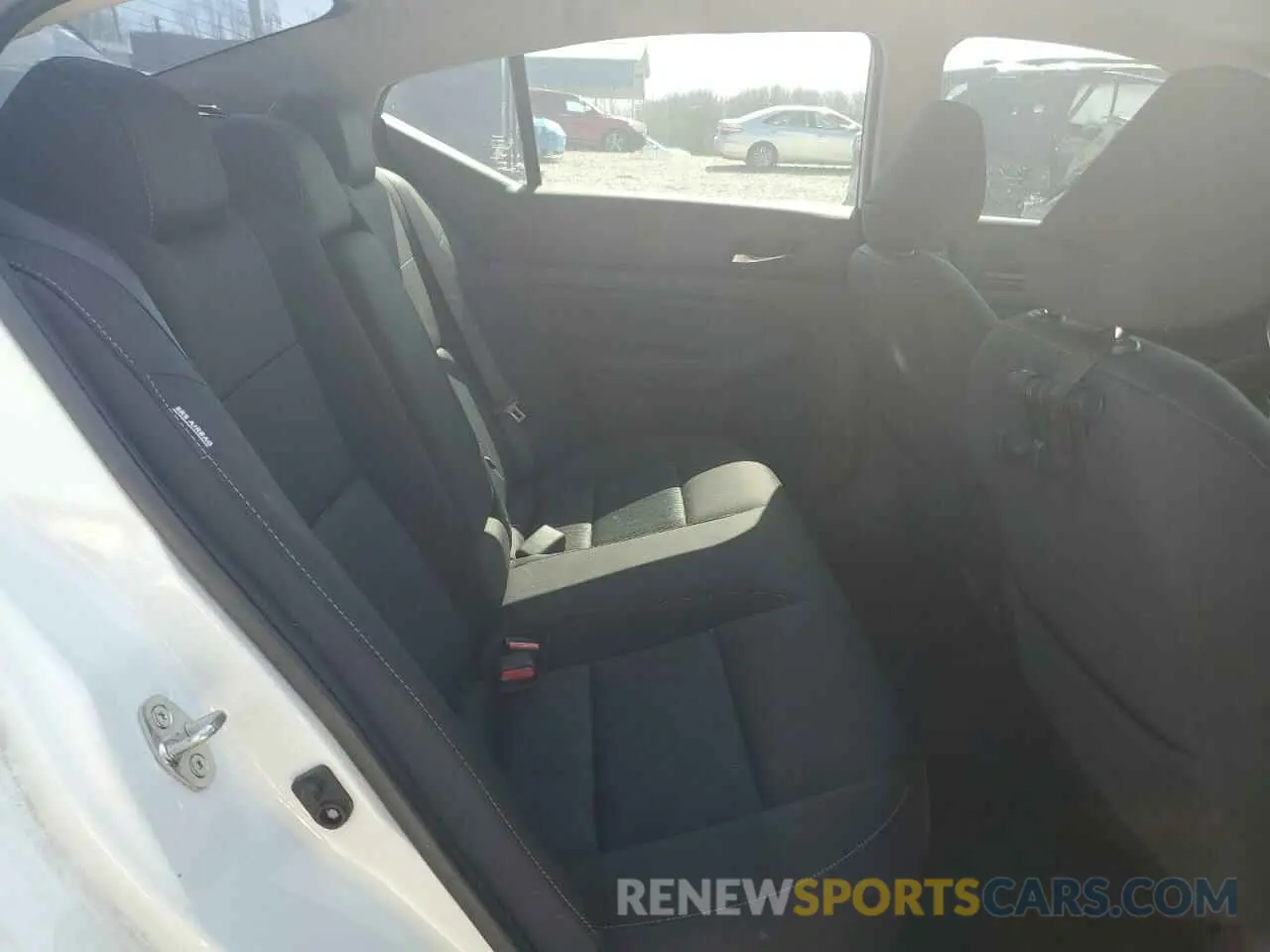 10 Photograph of a damaged car 1N4BL4BV2KN328371 NISSAN ALTIMA 2019