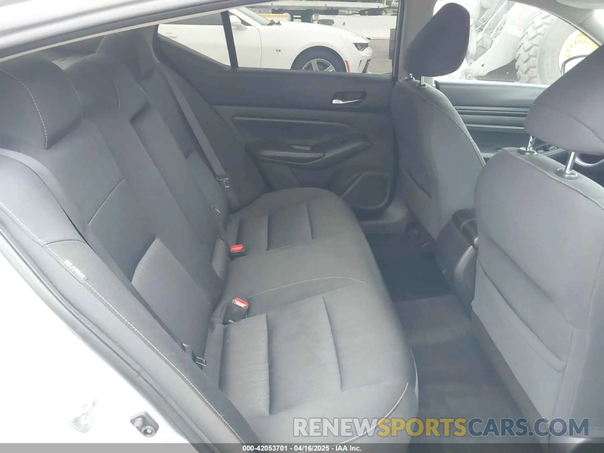 8 Photograph of a damaged car 1N4BL4BV3KC190383 NISSAN ALTIMA 2019