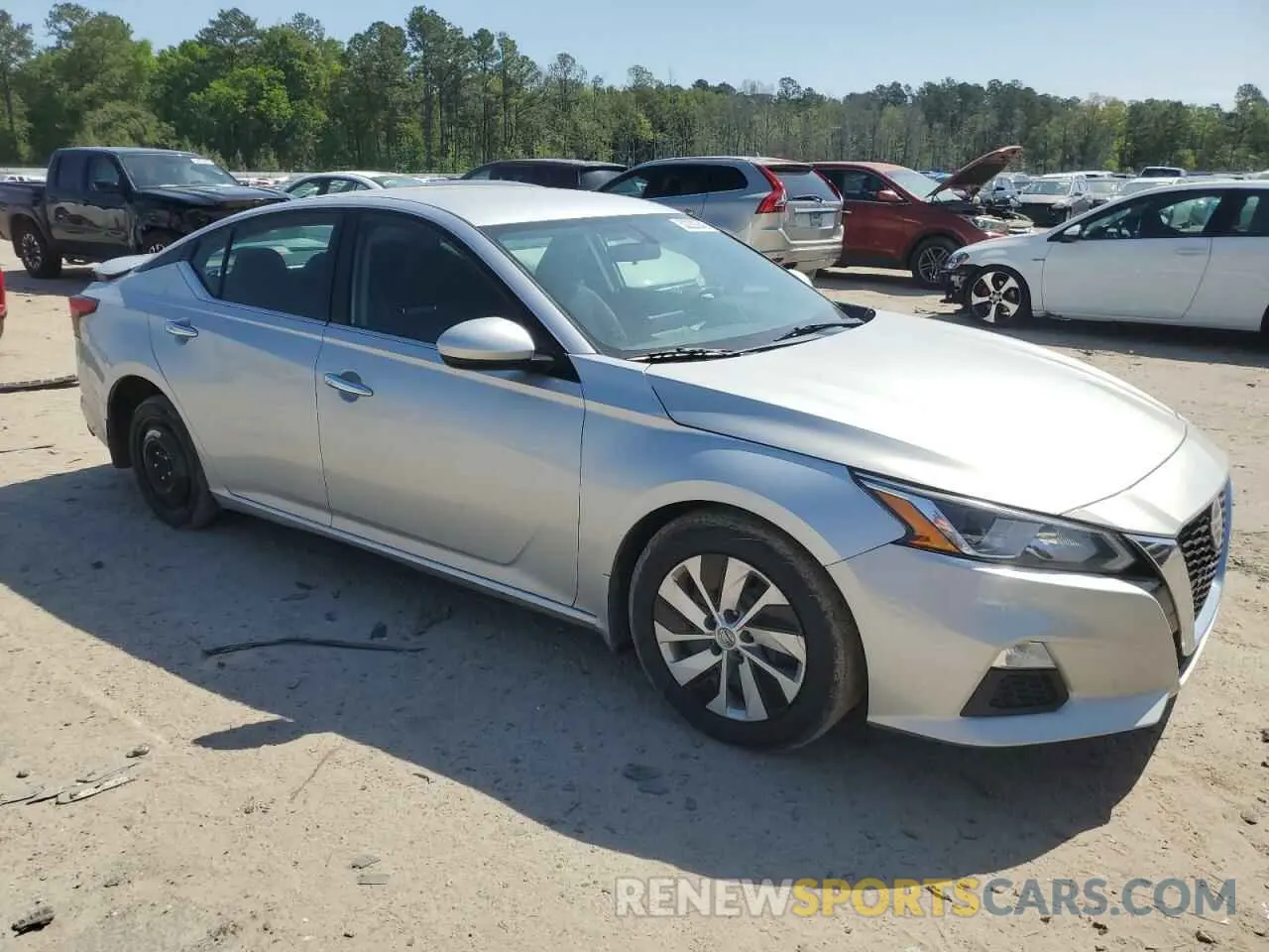 4 Photograph of a damaged car 1N4BL4BV3KC192196 NISSAN ALTIMA 2019