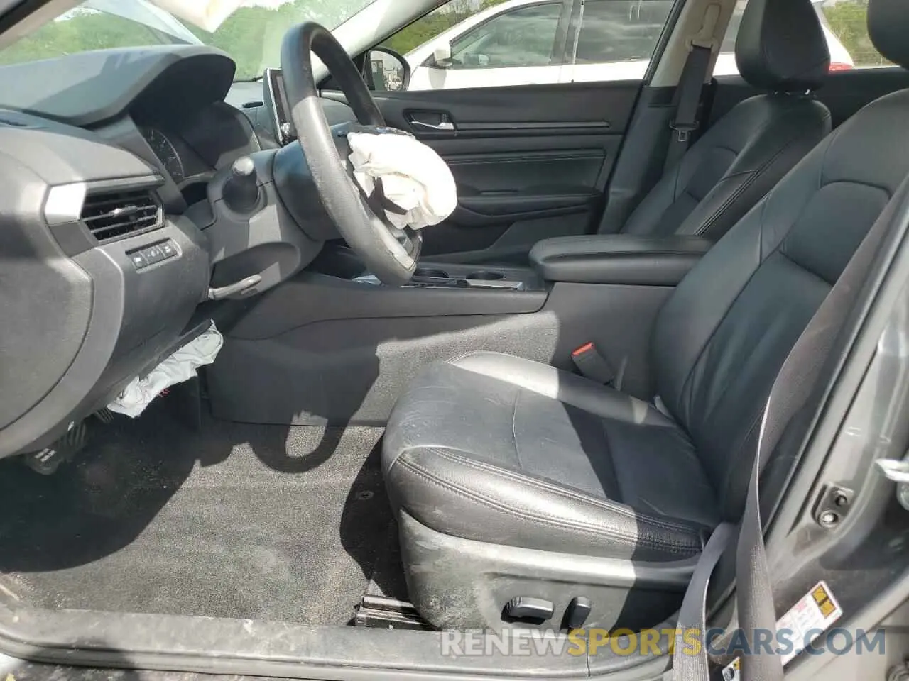 7 Photograph of a damaged car 1N4BL4BV3KC210759 NISSAN ALTIMA 2019