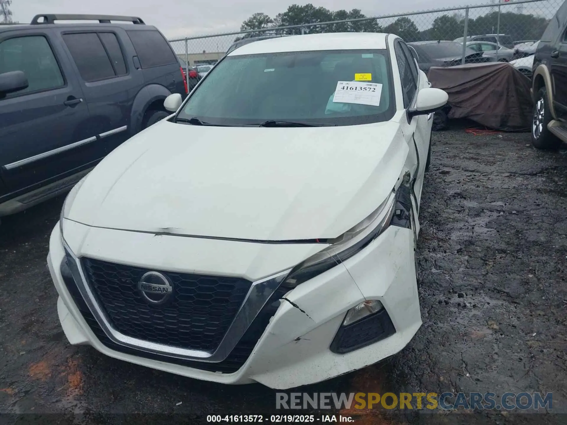 12 Photograph of a damaged car 1N4BL4BV3KC248525 NISSAN ALTIMA 2019