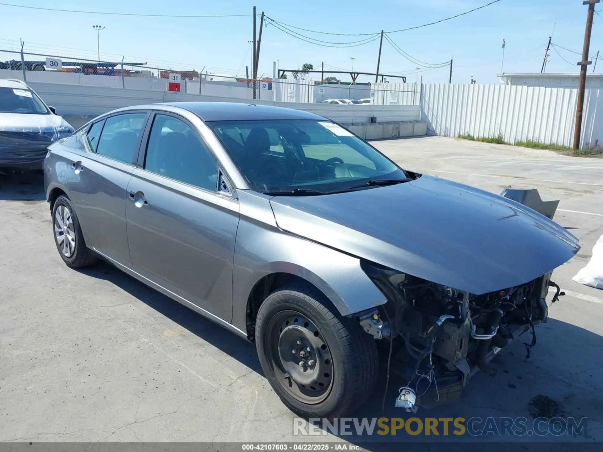 1 Photograph of a damaged car 1N4BL4BV3KC250856 NISSAN ALTIMA 2019
