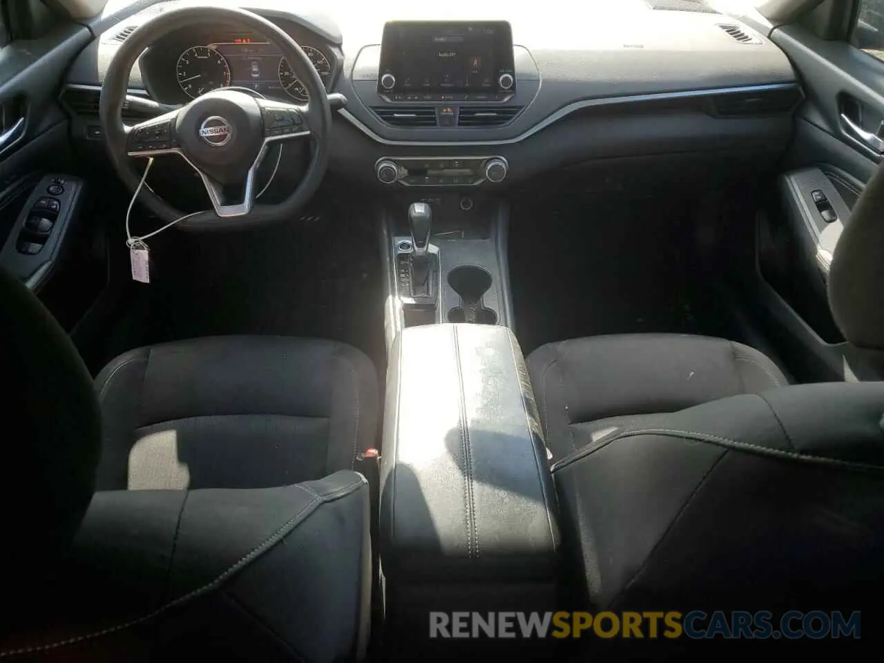 8 Photograph of a damaged car 1N4BL4BV3KC252848 NISSAN ALTIMA 2019