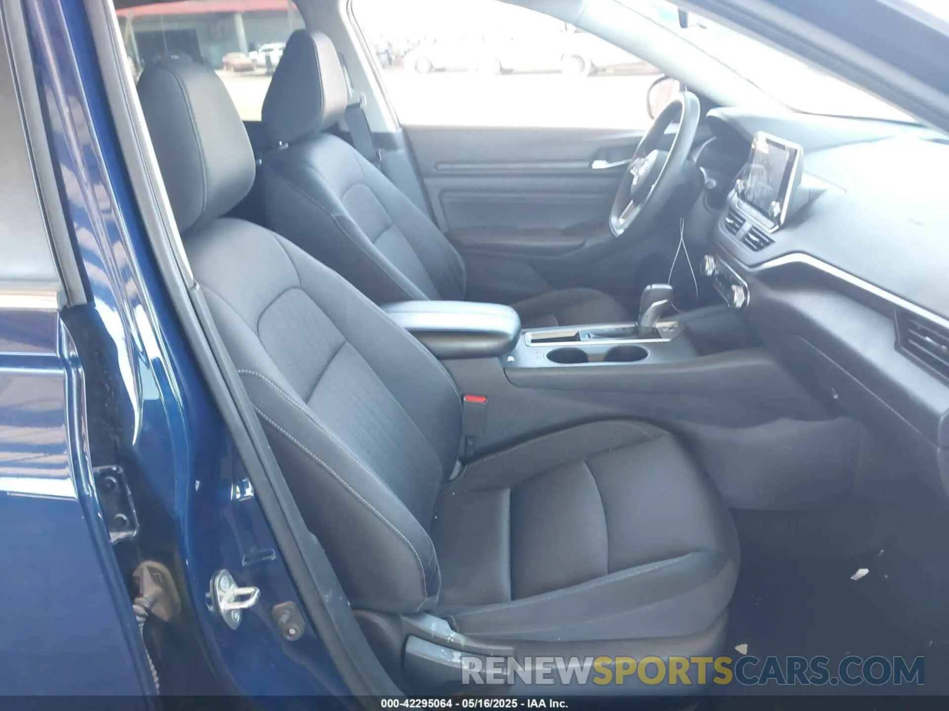 5 Photograph of a damaged car 1N4BL4BV3KN302412 NISSAN ALTIMA 2019