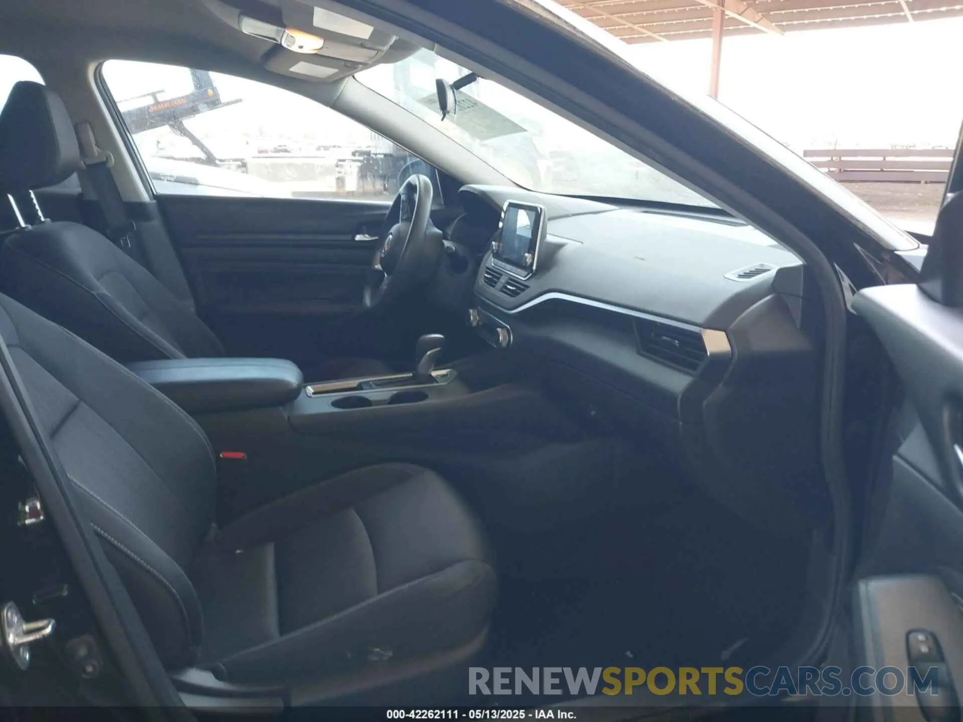 5 Photograph of a damaged car 1N4BL4BV3KN317072 NISSAN ALTIMA 2019