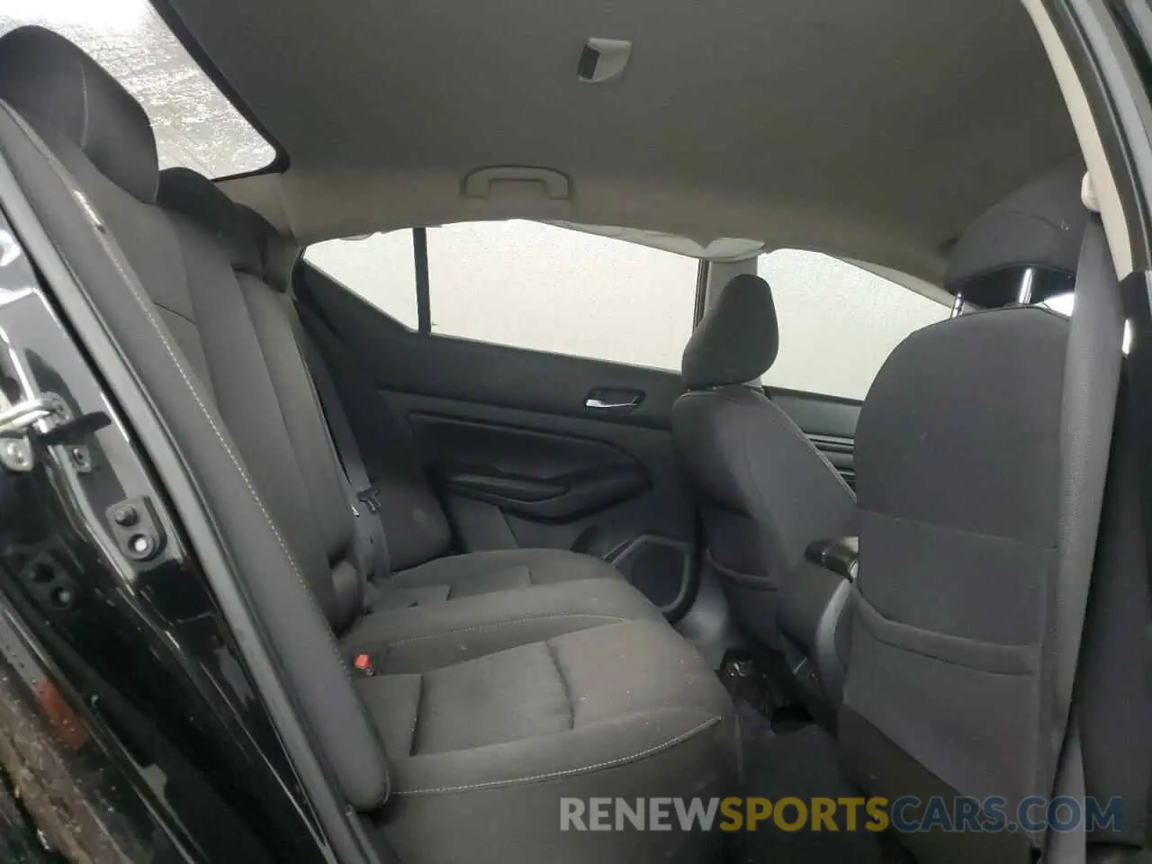 10 Фотография поврежденного автомобиля 1N4BL4BV3KN326175 NISSAN ALTIMA 2019