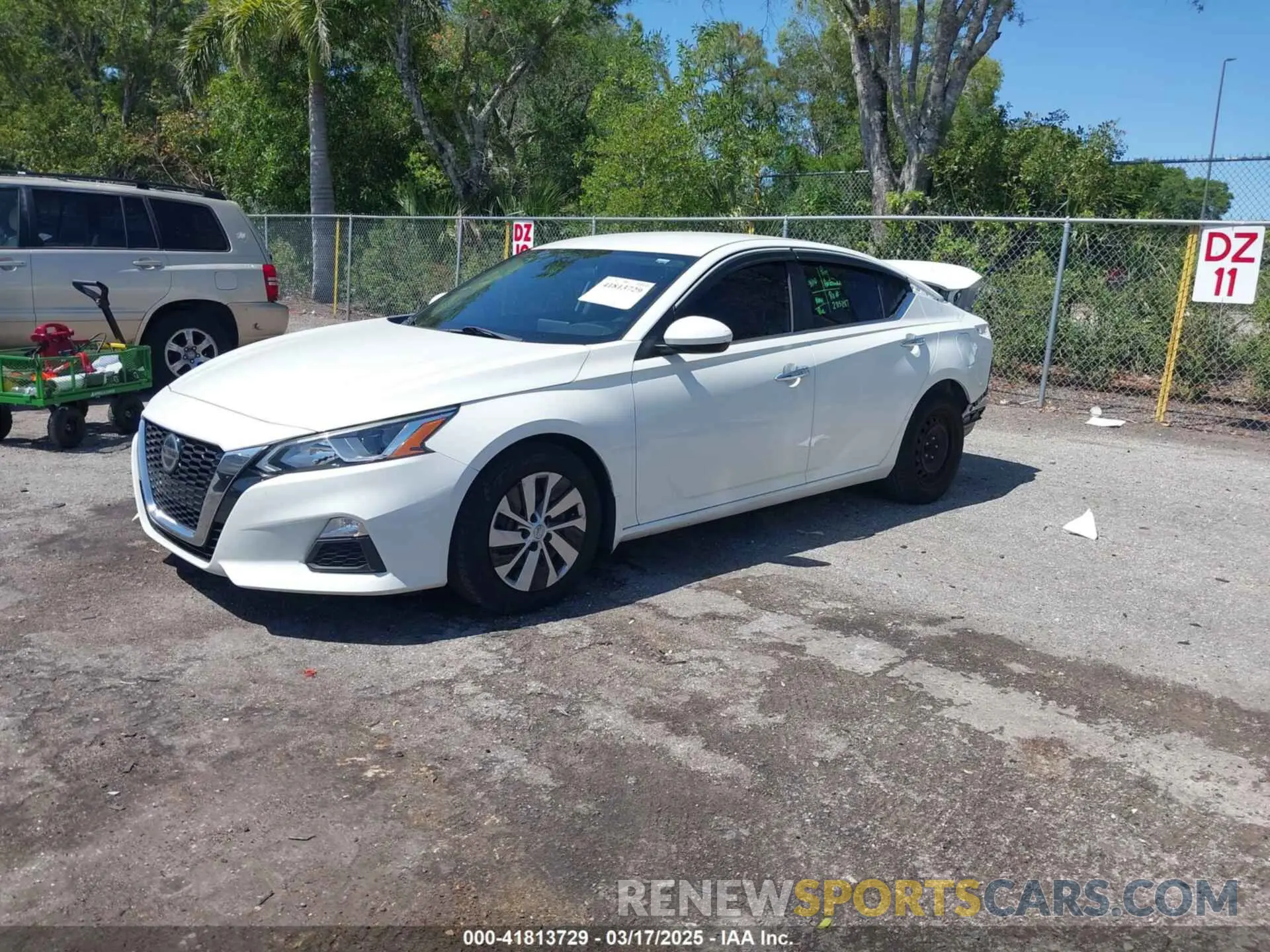 2 Photograph of a damaged car 1N4BL4BV3KN326984 NISSAN ALTIMA 2019