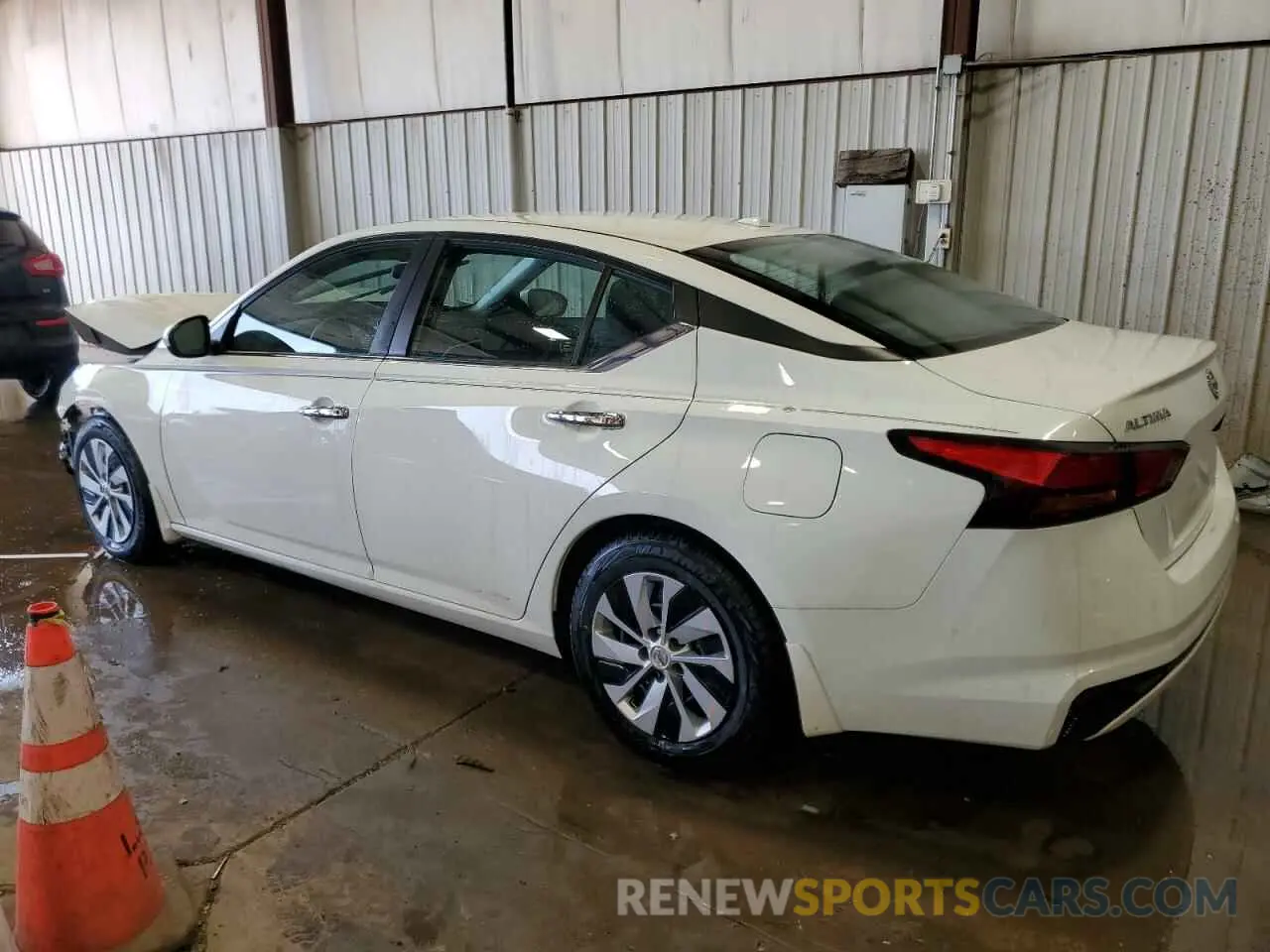 2 Photograph of a damaged car 1N4BL4BV4KC126126 NISSAN ALTIMA 2019