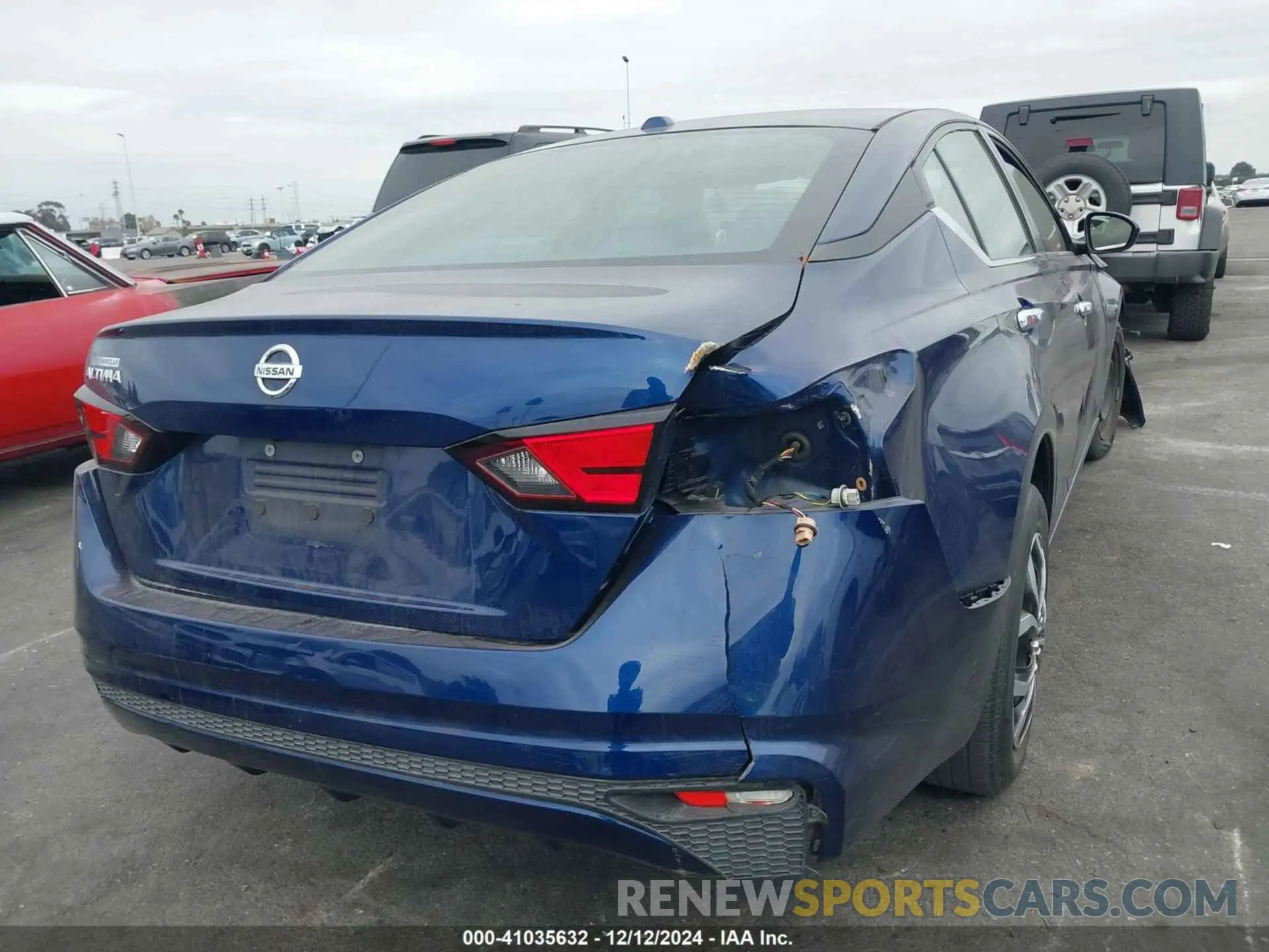 4 Фотография поврежденного автомобиля 1N4BL4BV4KC129169 NISSAN ALTIMA 2019