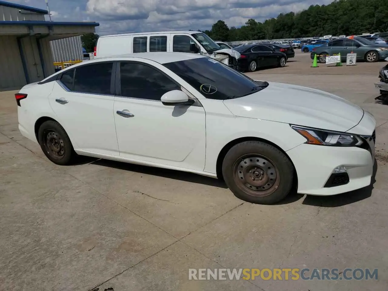 4 Photograph of a damaged car 1N4BL4BV4KC221429 NISSAN ALTIMA 2019