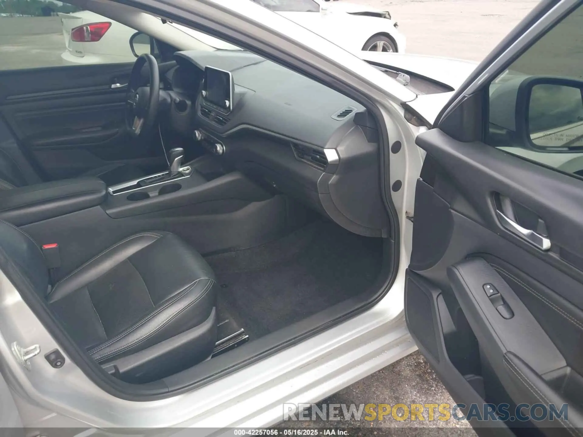 5 Фотография поврежденного автомобиля 1N4BL4BV4KC228588 NISSAN ALTIMA 2019