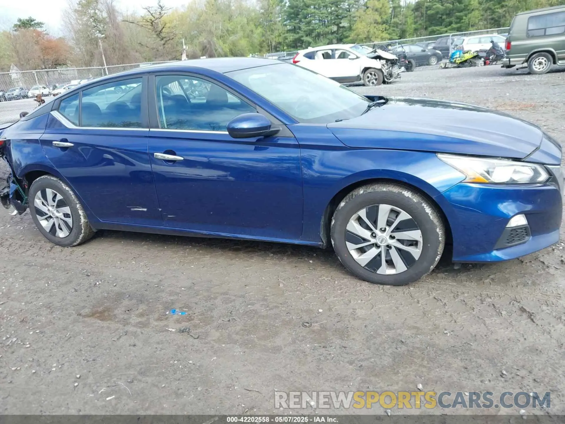 13 Photograph of a damaged car 1N4BL4BV4KC236156 NISSAN ALTIMA 2019