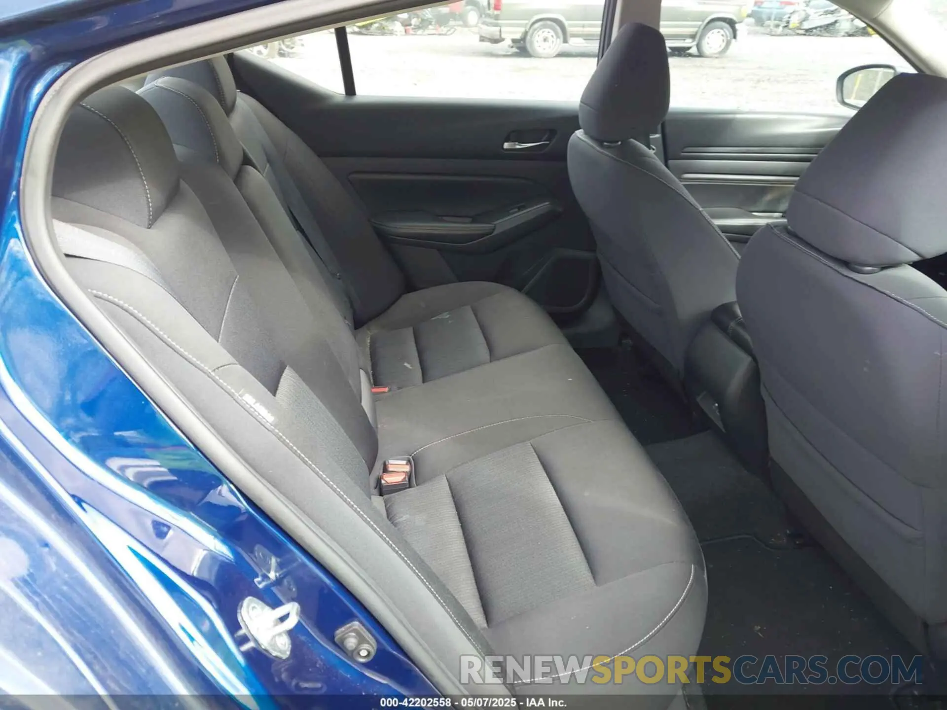 8 Photograph of a damaged car 1N4BL4BV4KC236156 NISSAN ALTIMA 2019