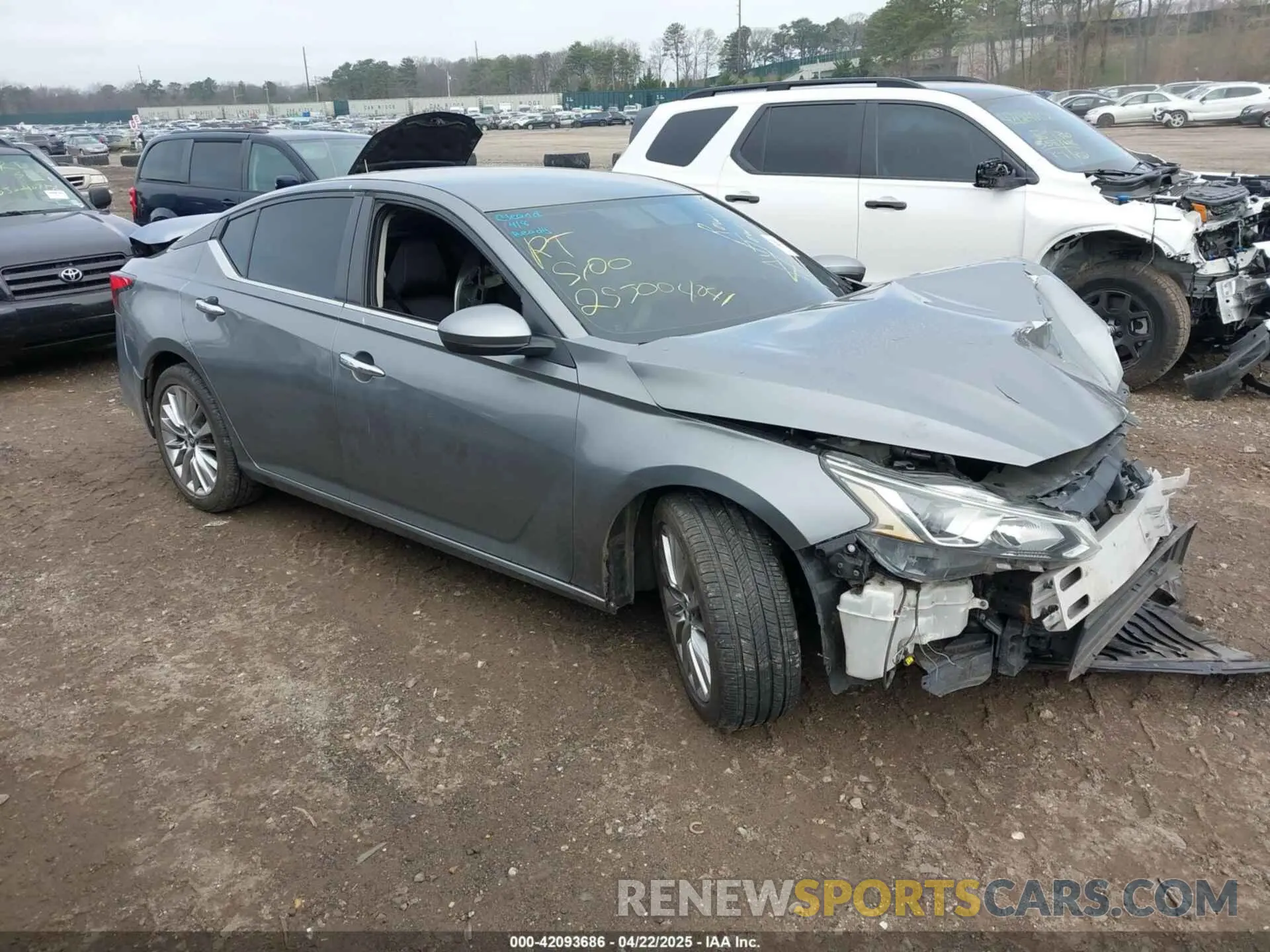 1 Photograph of a damaged car 1N4BL4BV4KC242698 NISSAN ALTIMA 2019