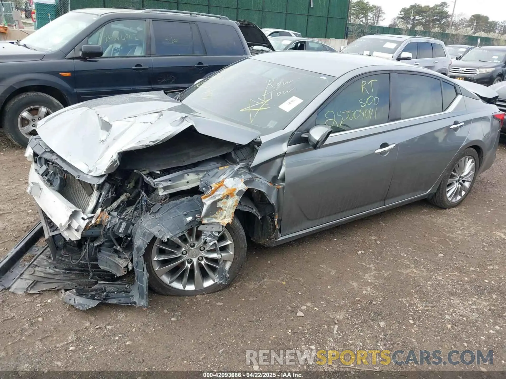2 Photograph of a damaged car 1N4BL4BV4KC242698 NISSAN ALTIMA 2019