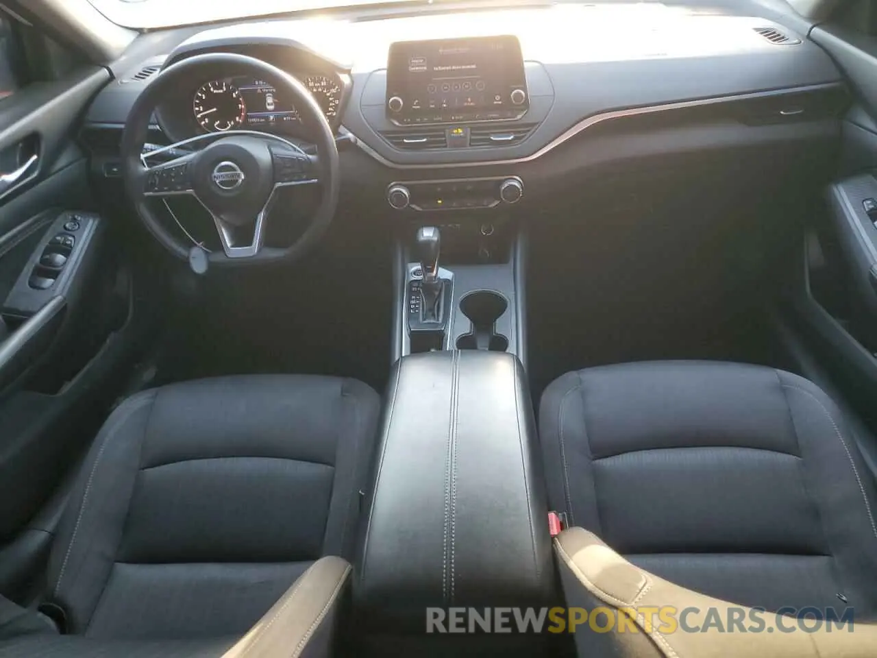 8 Photograph of a damaged car 1N4BL4BV4KC258030 NISSAN ALTIMA 2019