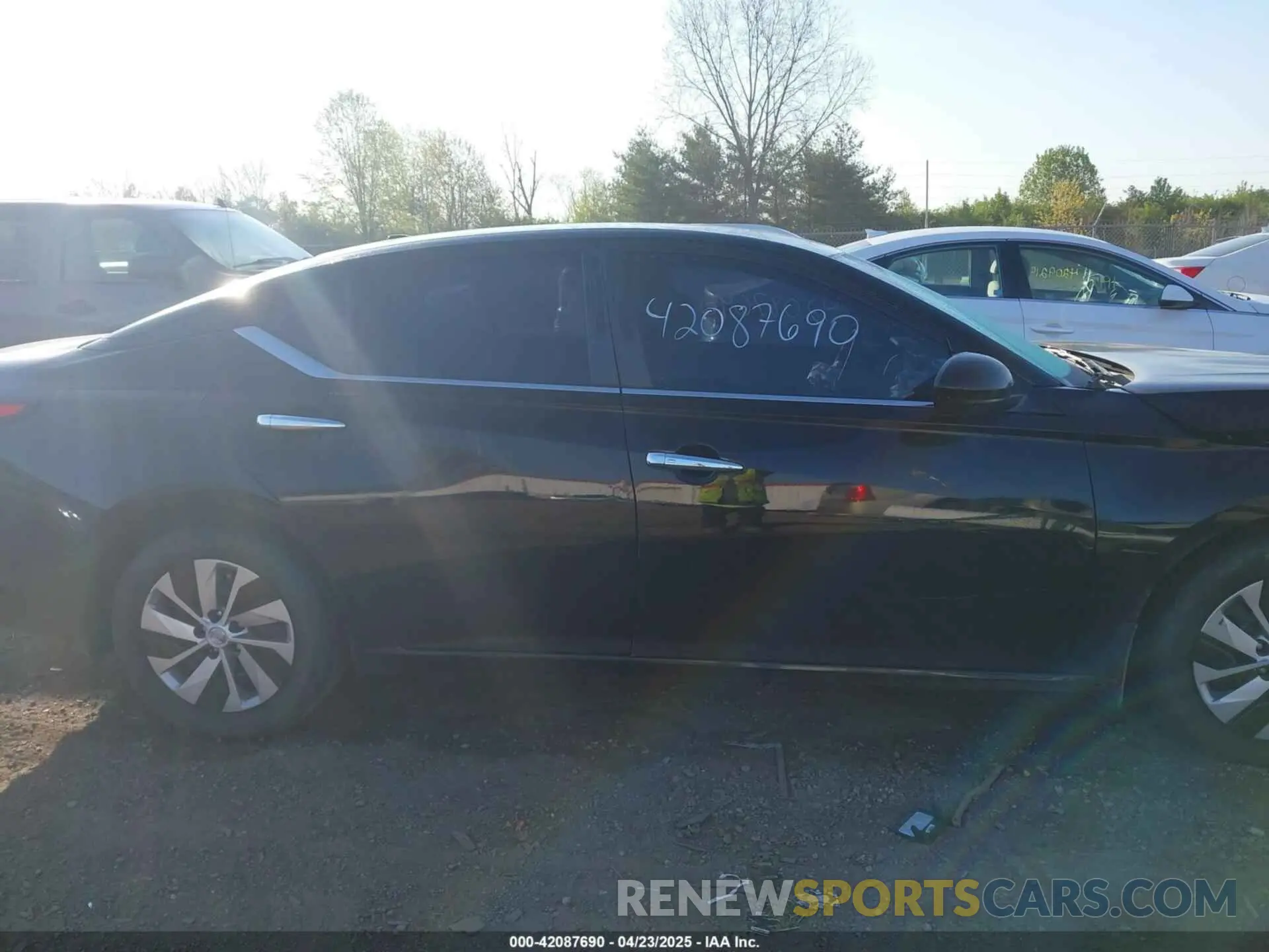 14 Photograph of a damaged car 1N4BL4BV4KN307702 NISSAN ALTIMA 2019