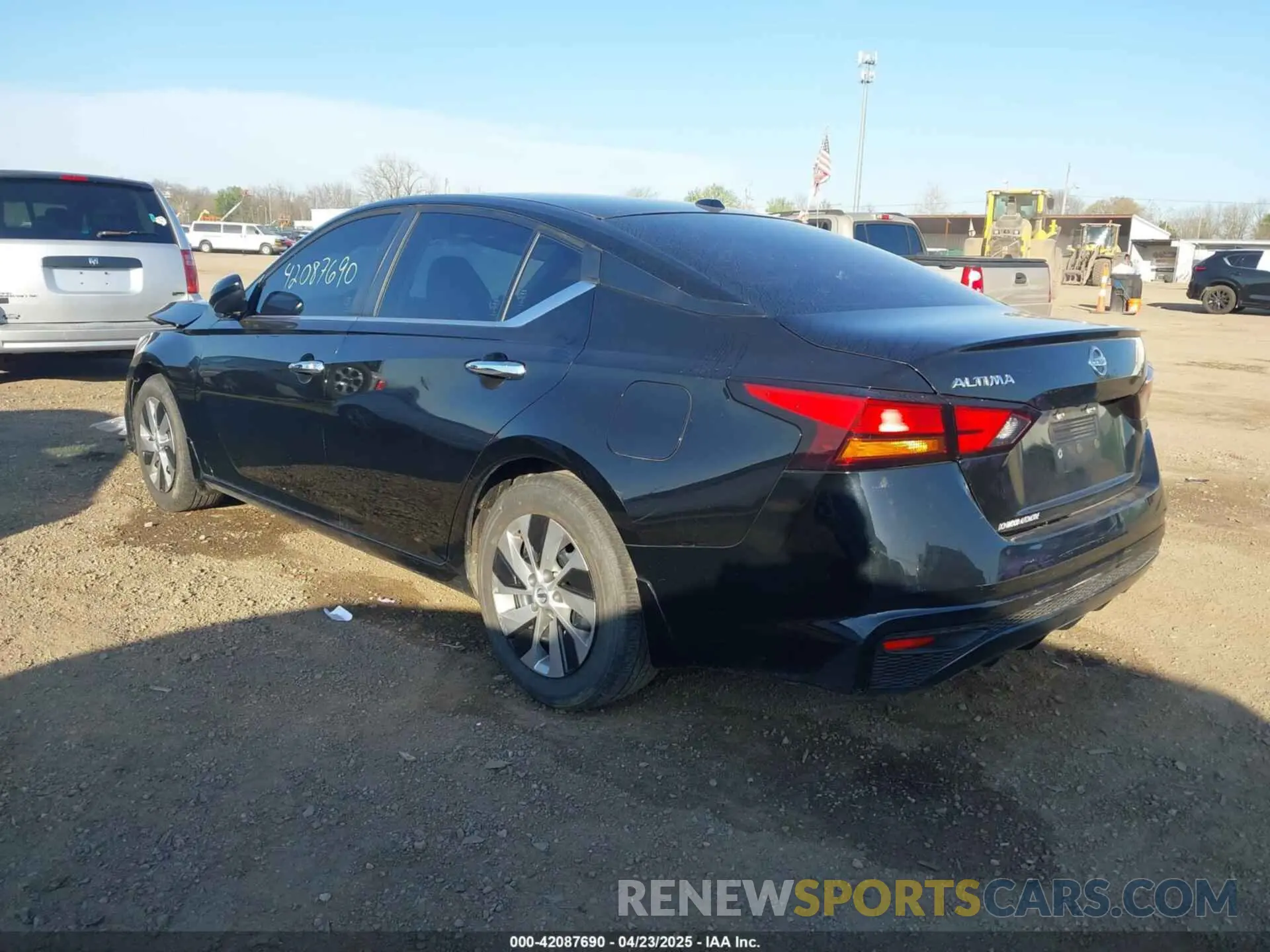 3 Photograph of a damaged car 1N4BL4BV4KN307702 NISSAN ALTIMA 2019