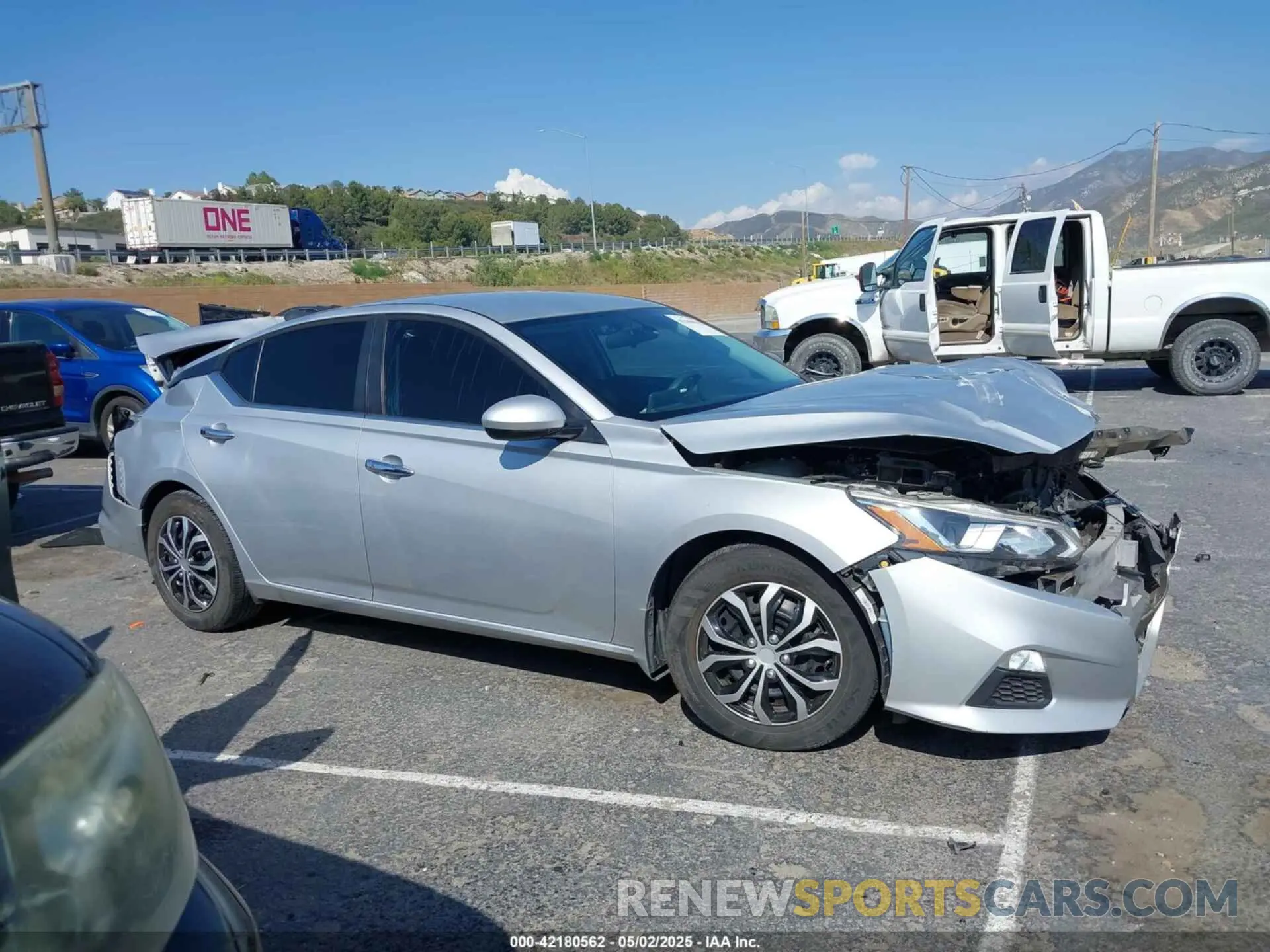 13 Photograph of a damaged car 1N4BL4BV4KN314603 NISSAN ALTIMA 2019