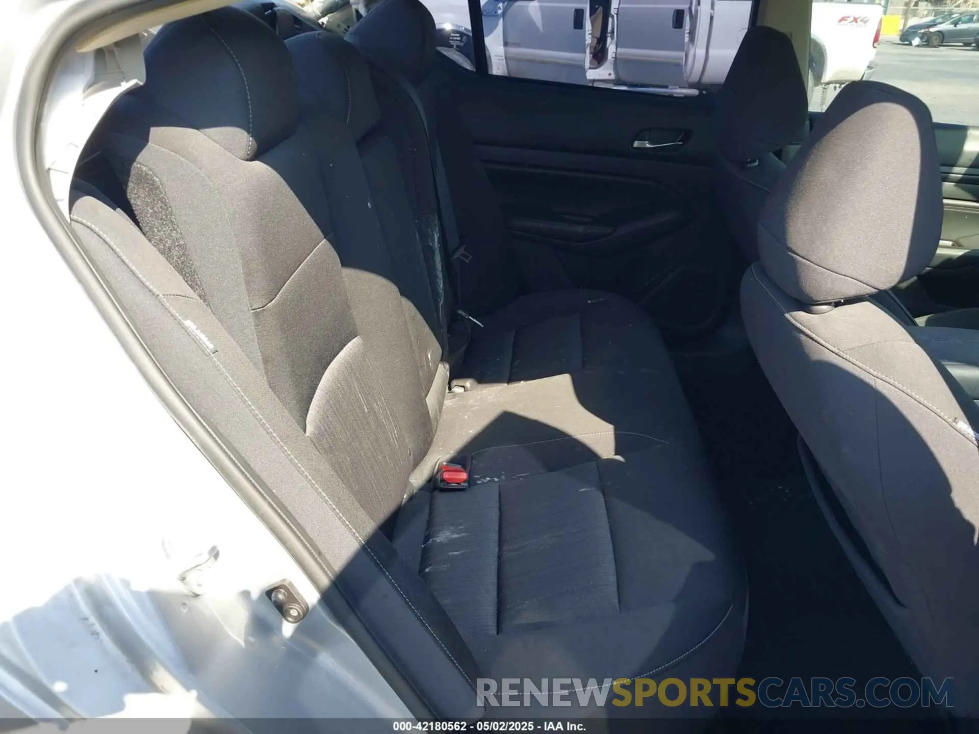 8 Photograph of a damaged car 1N4BL4BV4KN314603 NISSAN ALTIMA 2019