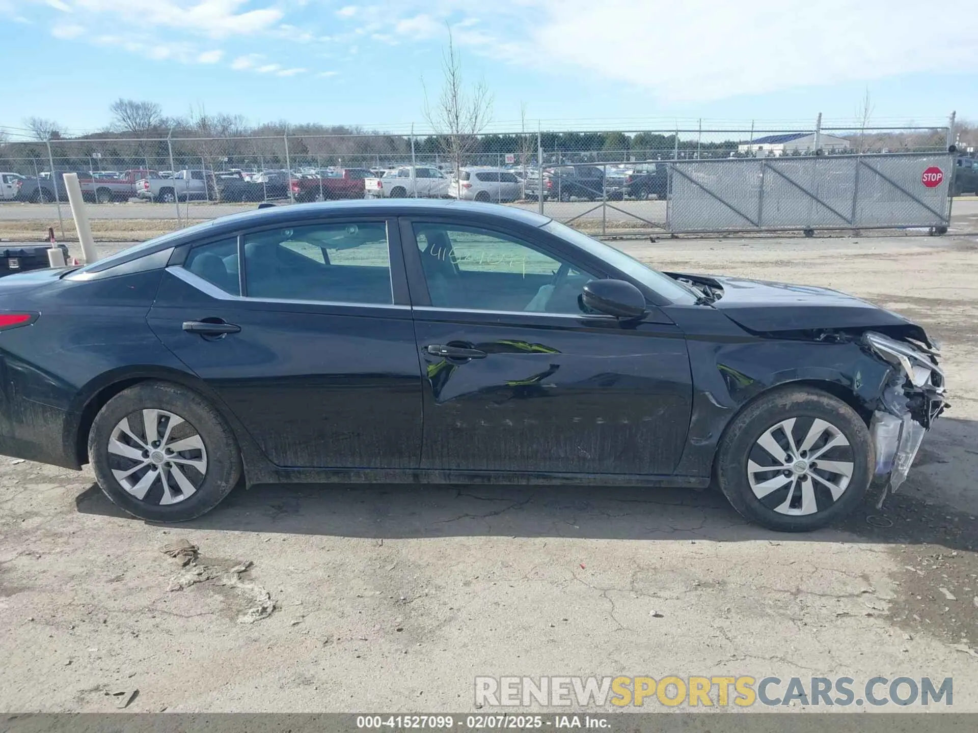 13 Photograph of a damaged car 1N4BL4BV5KC115197 NISSAN ALTIMA 2019