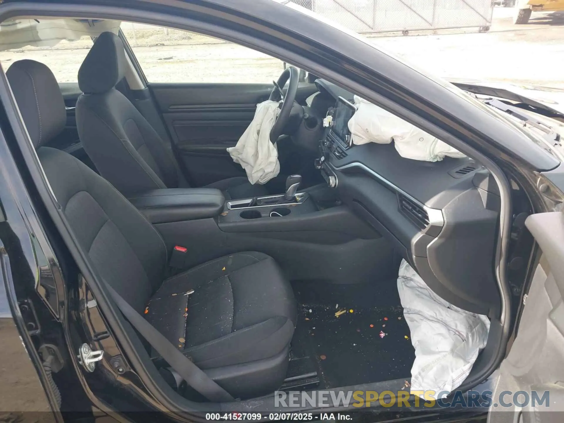 5 Photograph of a damaged car 1N4BL4BV5KC115197 NISSAN ALTIMA 2019