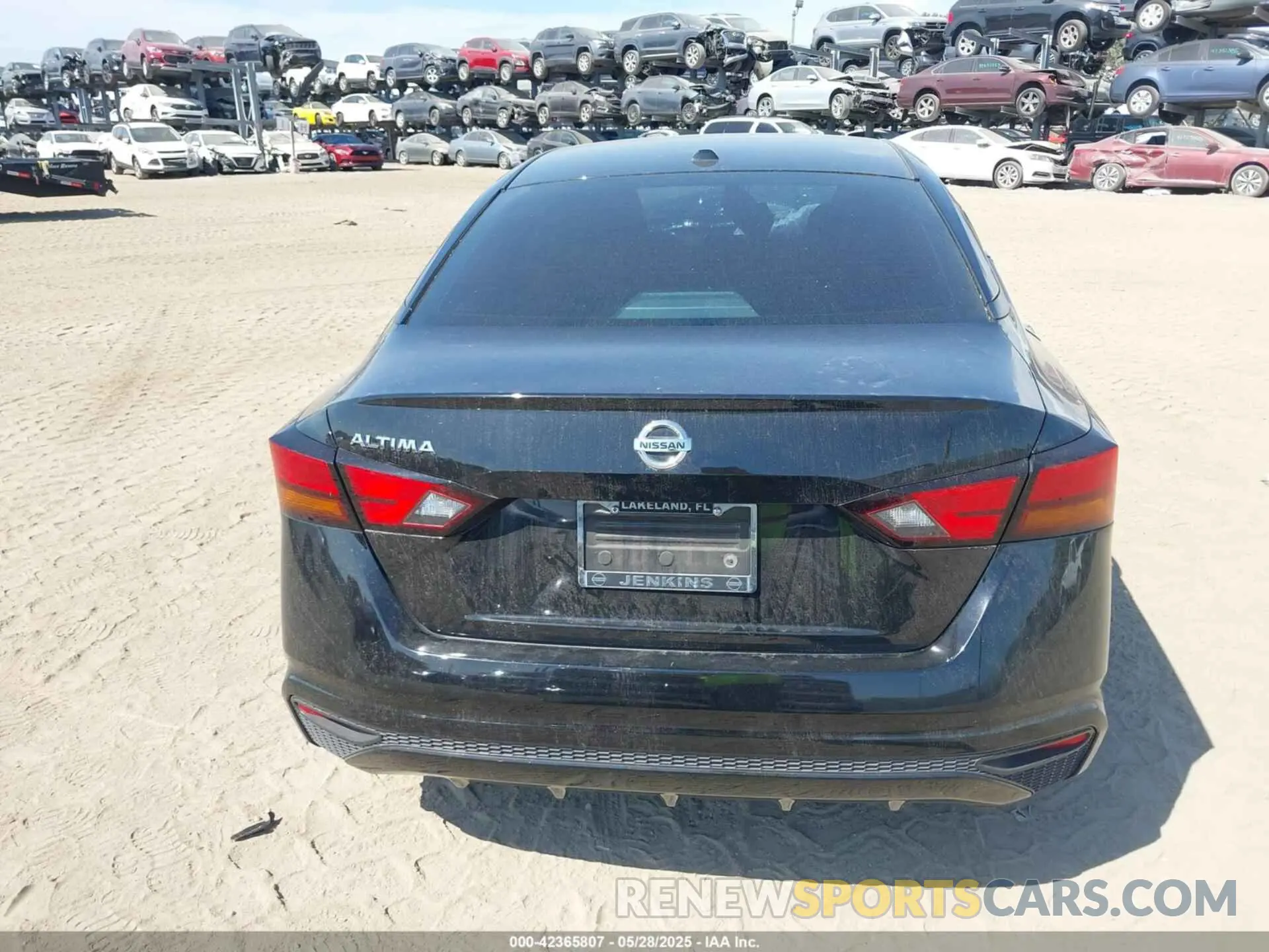 16 Photograph of a damaged car 1N4BL4BV5KC115846 NISSAN ALTIMA 2019