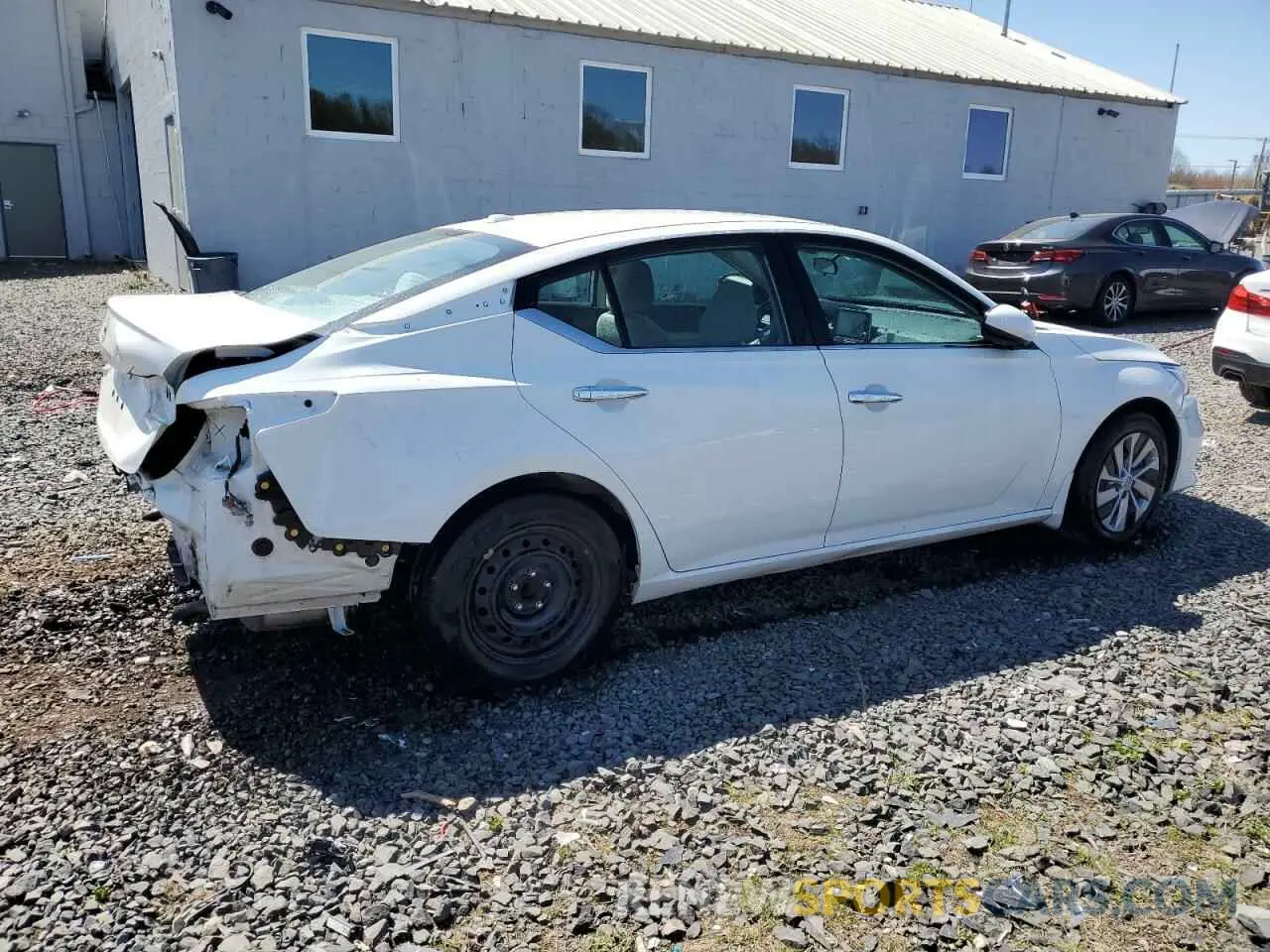 3 Photograph of a damaged car 1N4BL4BV5KC117077 NISSAN ALTIMA 2019