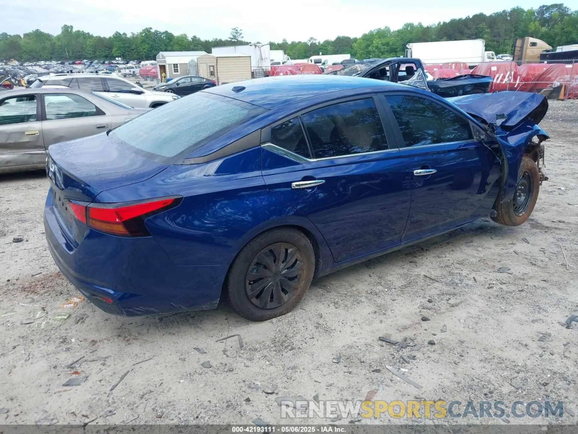 4 Photograph of a damaged car 1N4BL4BV5KC222282 NISSAN ALTIMA 2019