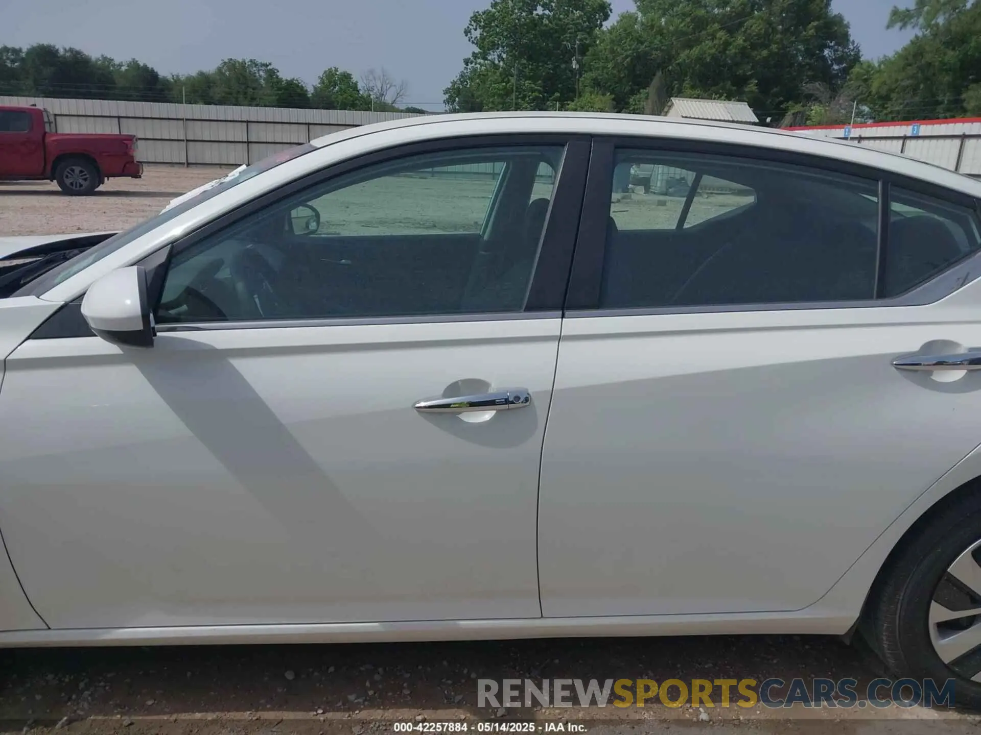 15 Photograph of a damaged car 1N4BL4BV5KC237459 NISSAN ALTIMA 2019