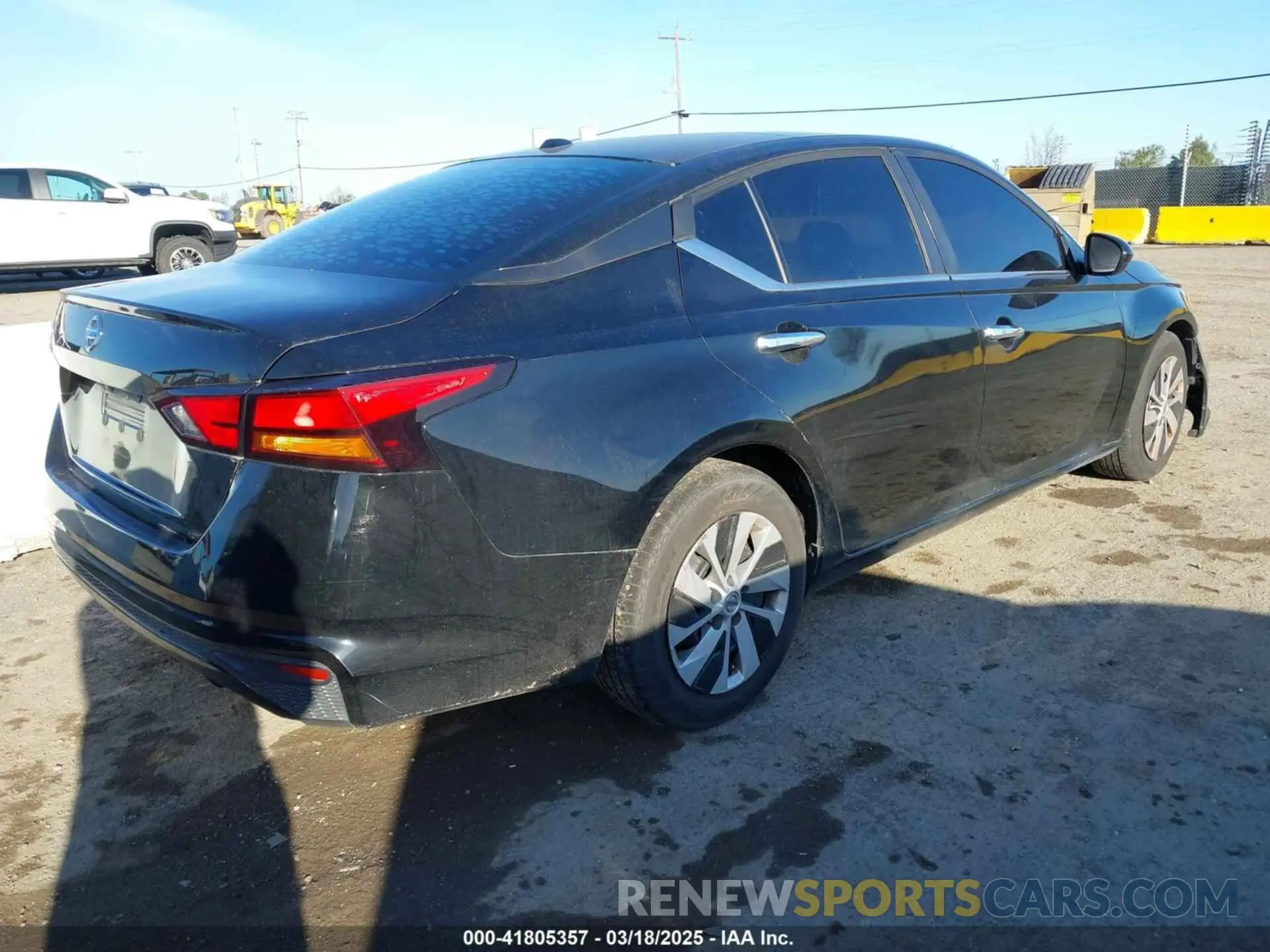 4 Photograph of a damaged car 1N4BL4BV6KC221898 NISSAN ALTIMA 2019