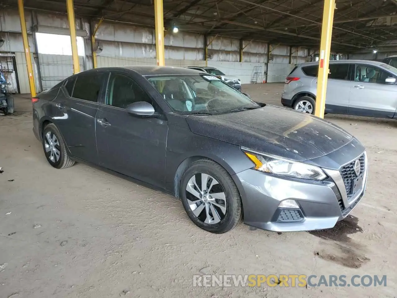 4 Photograph of a damaged car 1N4BL4BV6KC246834 NISSAN ALTIMA 2019