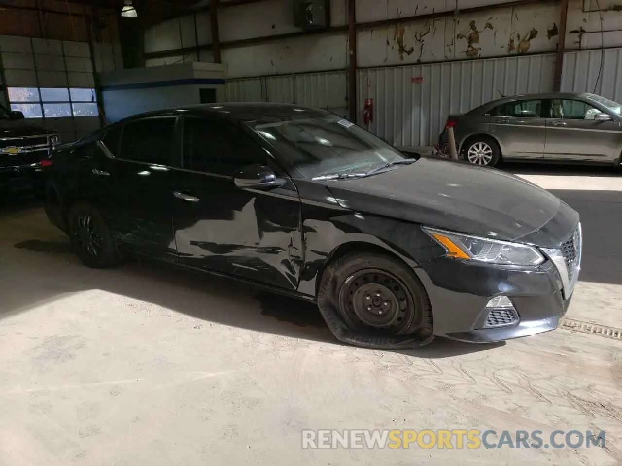 4 Photograph of a damaged car 1N4BL4BV6KC251449 NISSAN ALTIMA 2019