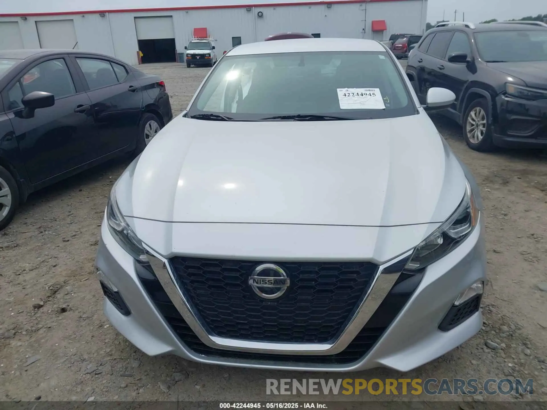 13 Photograph of a damaged car 1N4BL4BV6KC253993 NISSAN ALTIMA 2019