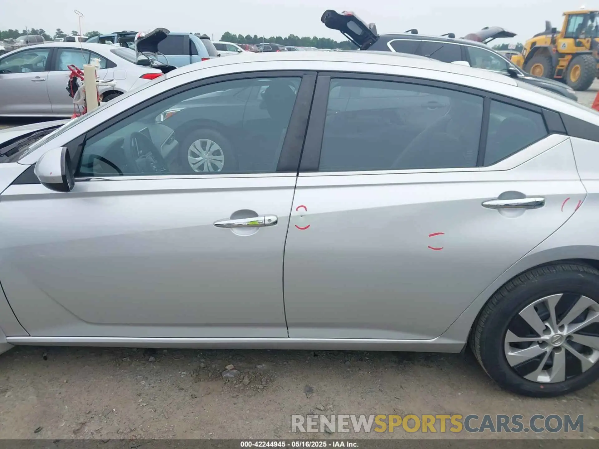 15 Photograph of a damaged car 1N4BL4BV6KC253993 NISSAN ALTIMA 2019